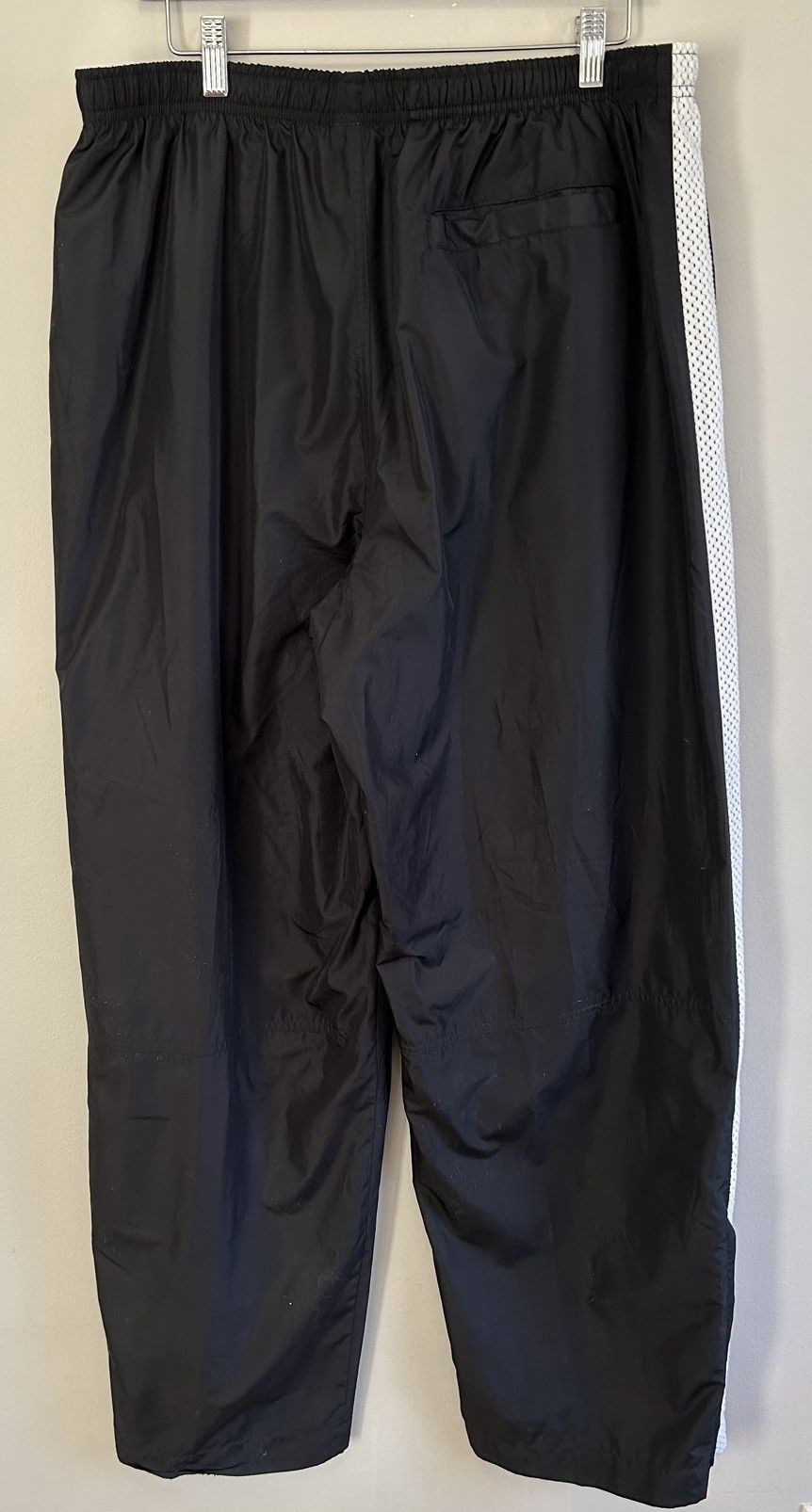 Nike Vintage Nike Men’s Black Track Sweat Pants - Size XXL Size US 40 / EU 56 - 7 Thumbnail