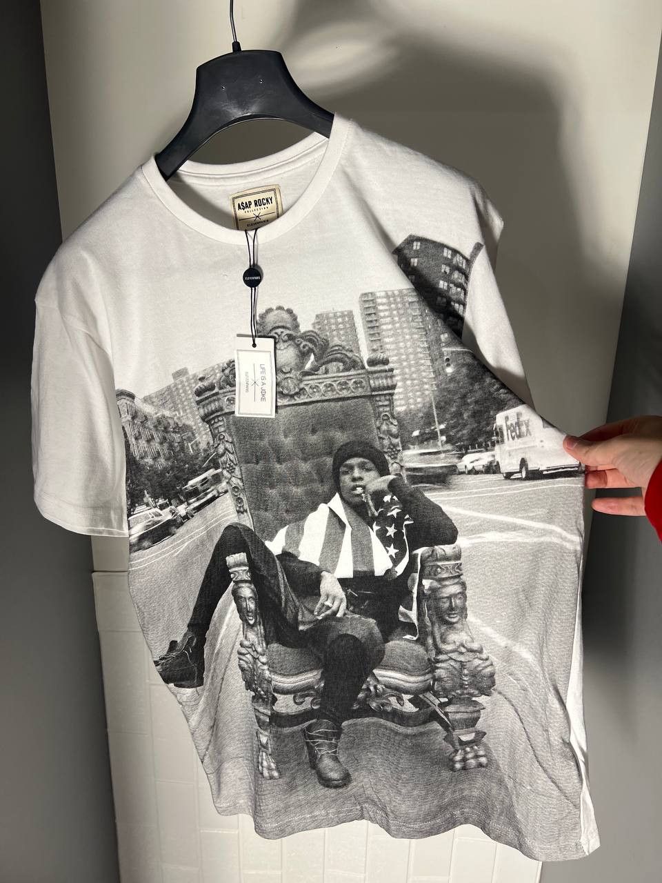 Band Tees VINTAGE ASAP ROCKY ART USA FLAG T-SHIRT RAP Y2K CASUAL Size US L / EU 52-54 / 3 - 4 Thumbnail