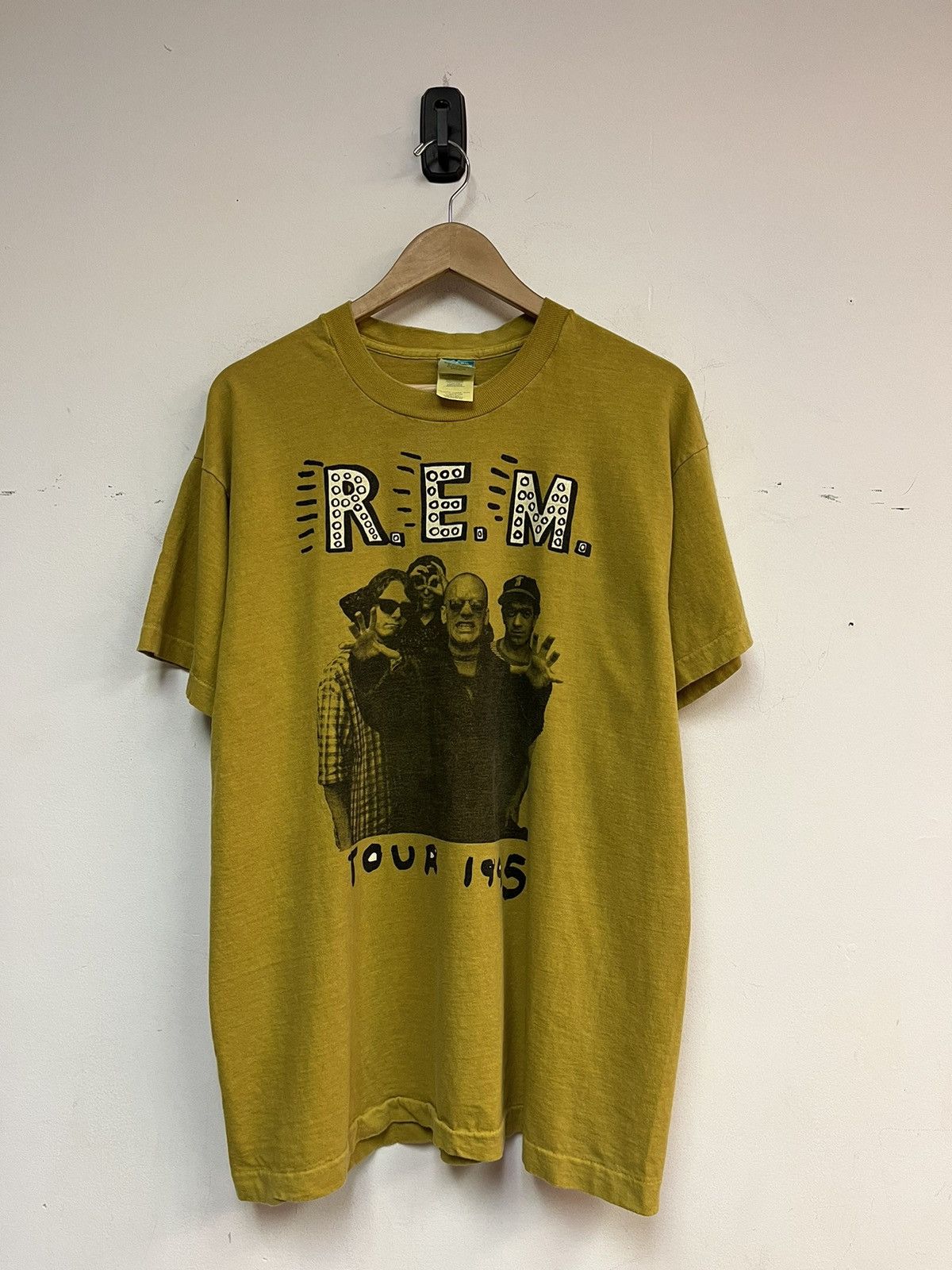 R.E.M. 1995 REM Band Tee Size US XL / EU 56 / 4 - 1 Thumbnail