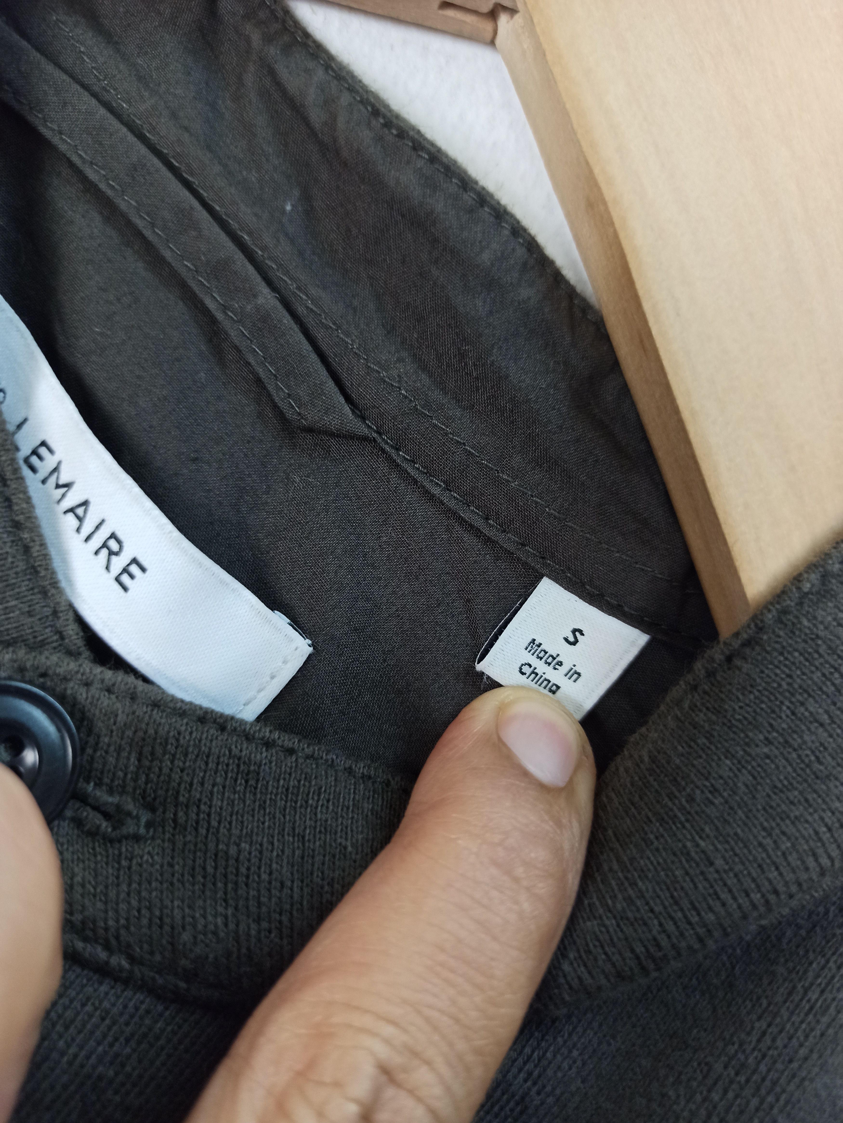 Lemaire × Uniqlo Lemaire X Uniqlo Jacket Button Size US S / EU 44-46 / 1 - 7 Thumbnail