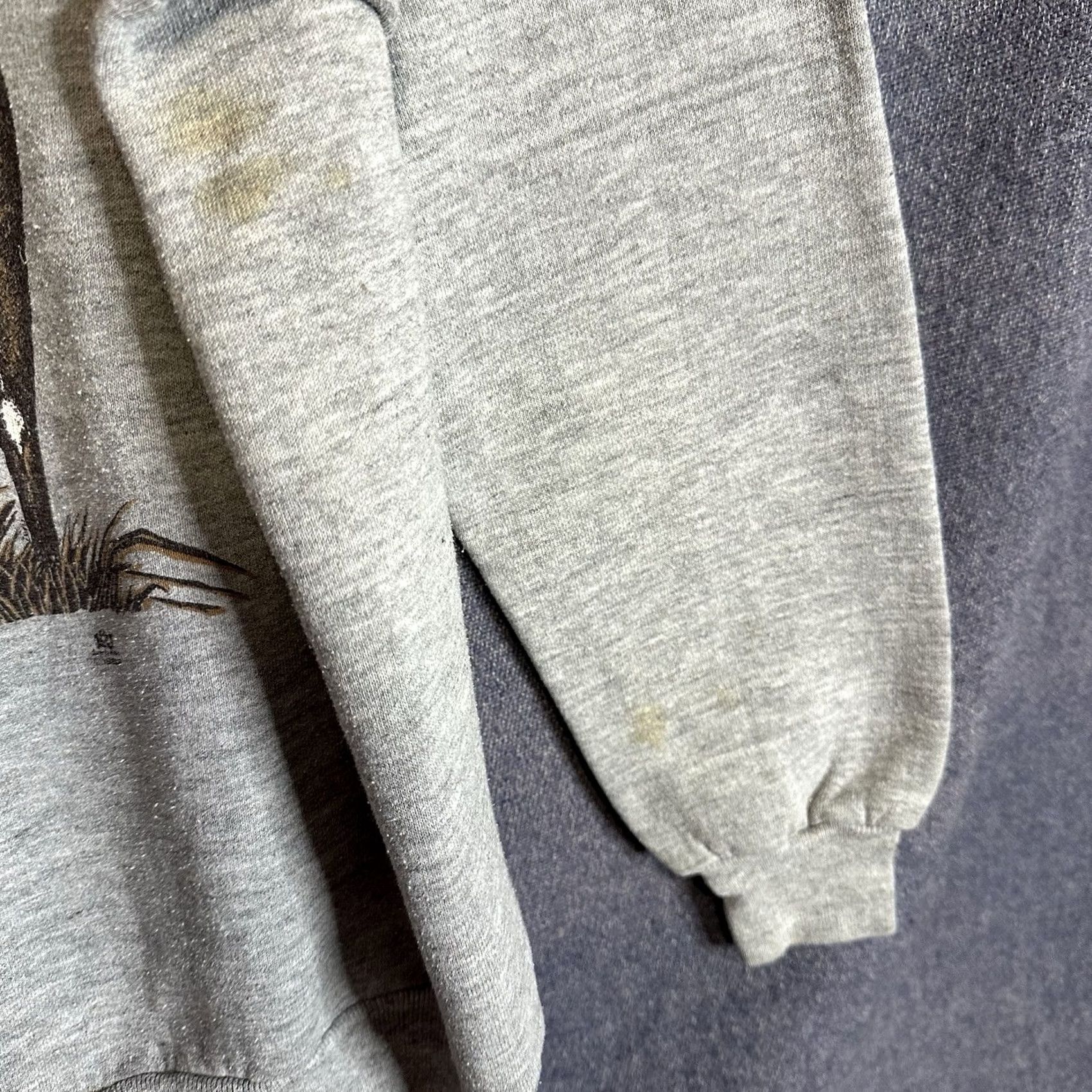 Jerzees VINTAGE Russell LSJ Sportswear Whitetail Deer Crewneck Raglan Sweatshirt M Grey Cotton Blend Fleece Graphic Print 90s Deer Mens Size US M / EU 48-50 / 2 - 6 Thumbnail