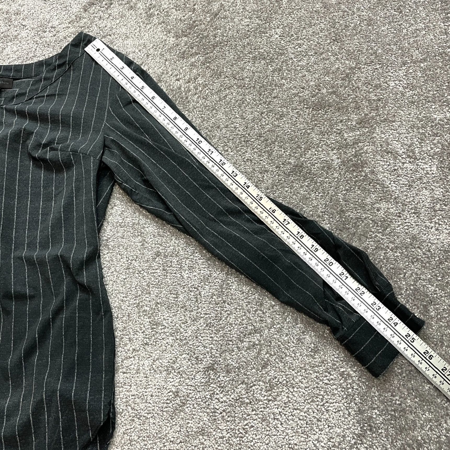 Worthington Worthington Blouse Shirt Womens S Dark Gray Striped Long Sleeve Polyester V-Neck Pullover Size S / US 4 / IT 40 - 4 Thumbnail