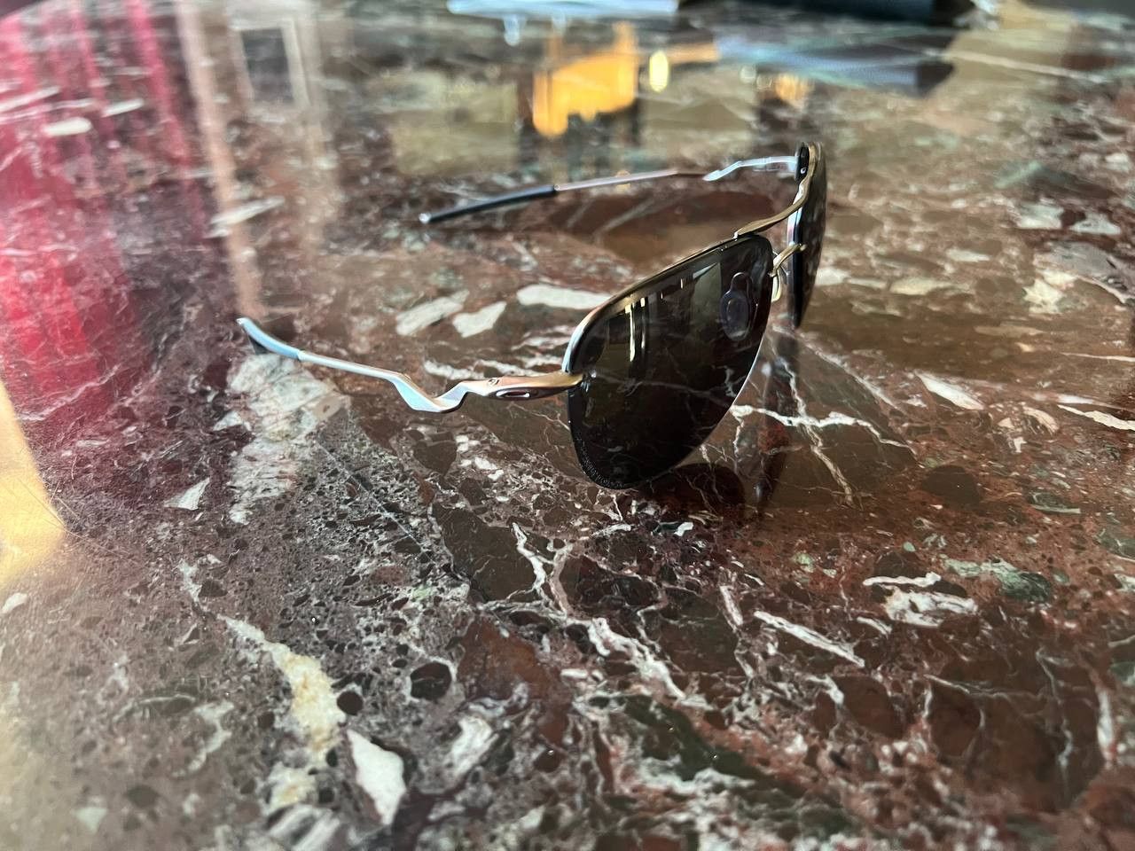 image of Oakley Tailpin Vintage in Black, Men's