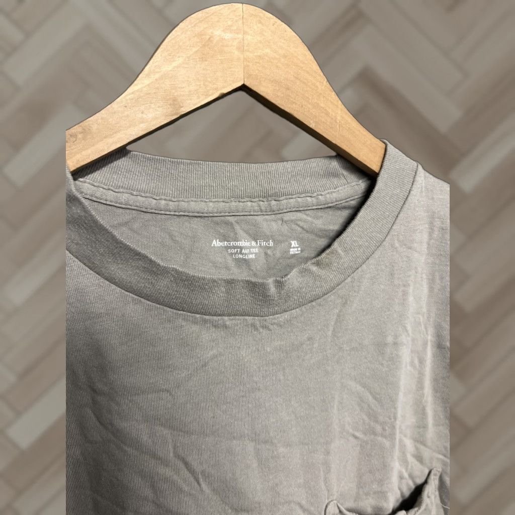Abercrombie & Fitch Abercrombie & Fitch Men's Tee Short Sleeve Crew Neck Tan XL 100% Cotton A&F Pocket Tee Beige Size XL Vintage No Size US XL / EU 56 / 4 - 1 Thumbnail