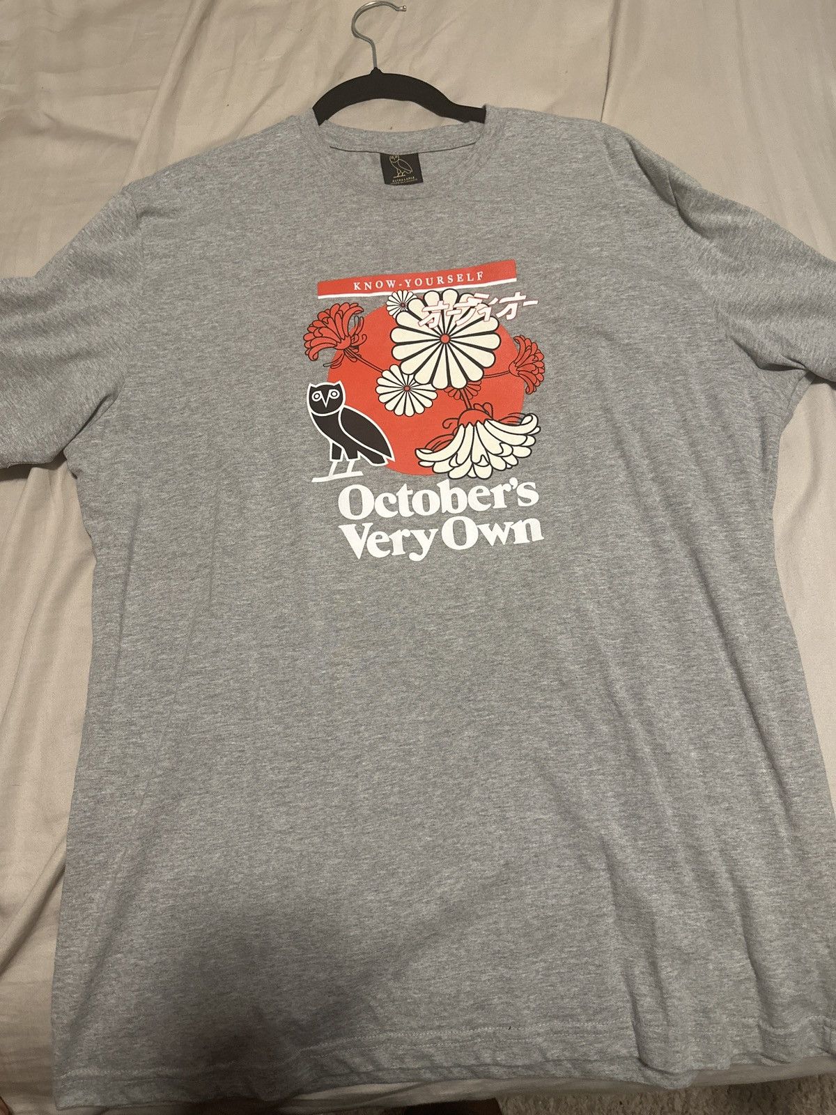 Drake × October's Very Own Drake OVO Grey/Red Flower Tee Size US XL / EU 56 / 4 - 1 Thumbnail