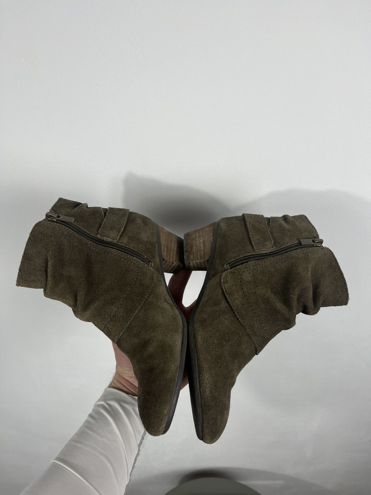 Clarks Clarks Suede Ankle Boots Buckle Low Heel Women EU 37.5 Brown Size US 6.5 / IT 36.5 - 9 Thumbnail