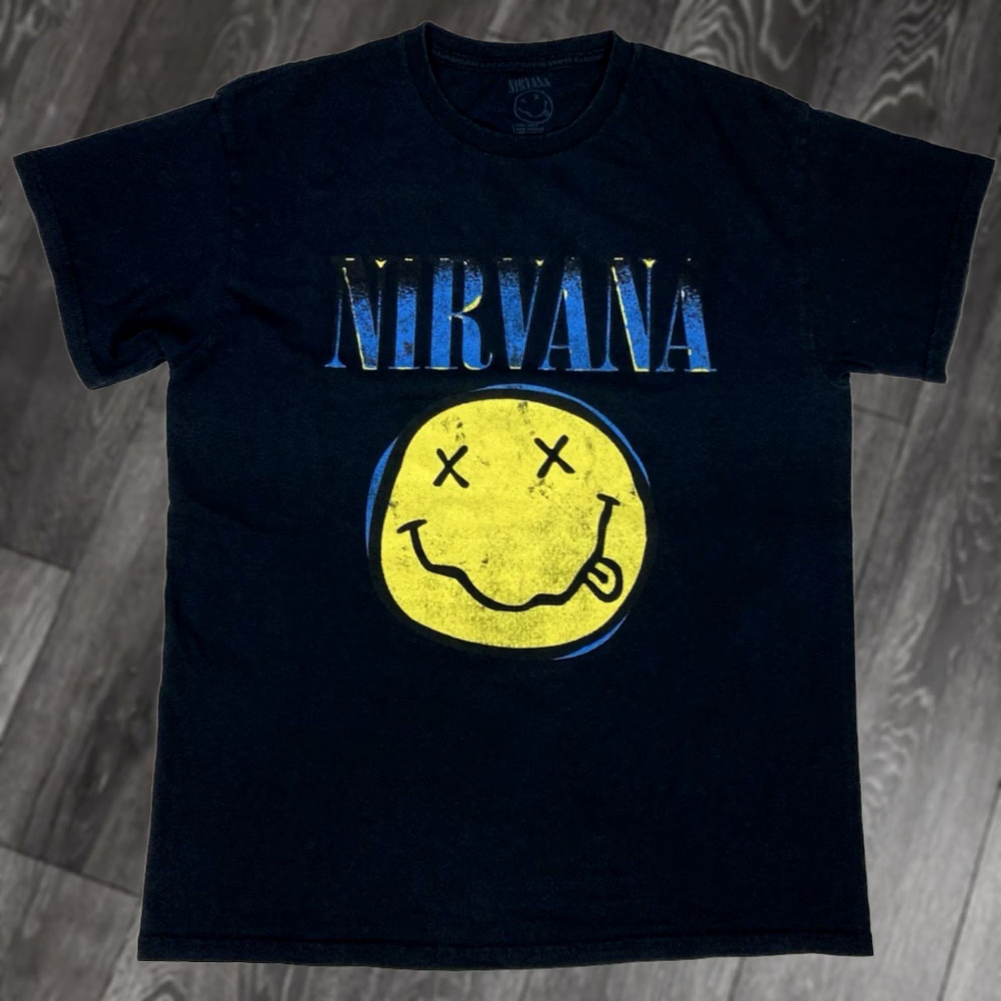 Logo 7 Nirvana T-Shirt Women Medium Black Logo Graphic Crew Neck Short Sleeve Vintage? Size M / US 6-8 / IT 42-44 - 1 Thumbnail