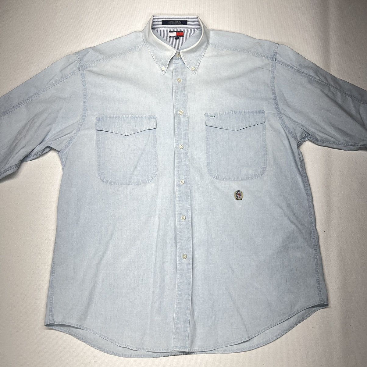 Tommy Hilfiger × Vintage VTG Tommy Hilfiger Button Down Shirt White Blue Faded Size US L / EU 52-54 / 3 - 2 Thumbnail