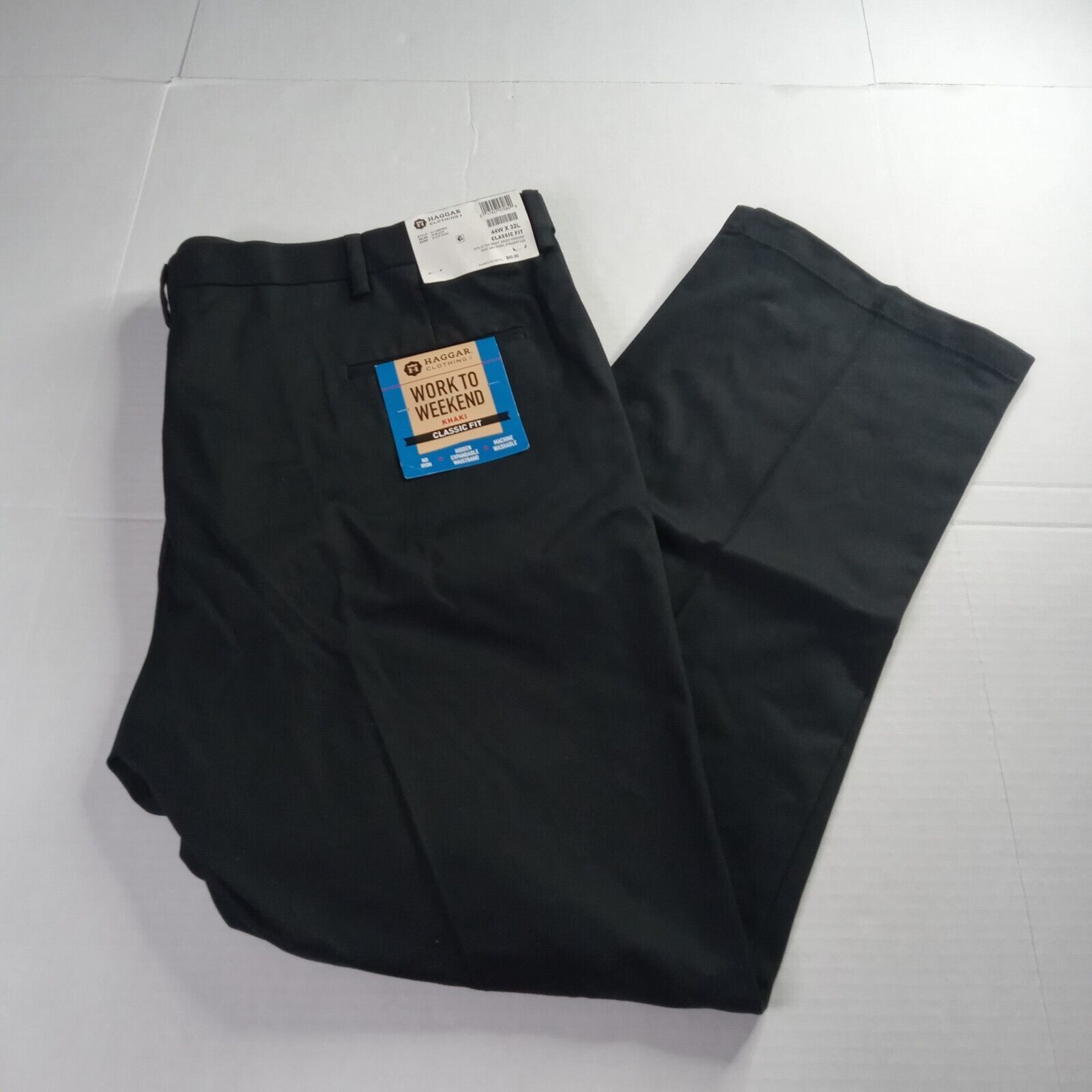 Haggar Haggar Khakis Men's 44x32 Black Classic Fit Expandable Waist Size US 44 / EU 60 - 1 Thumbnail