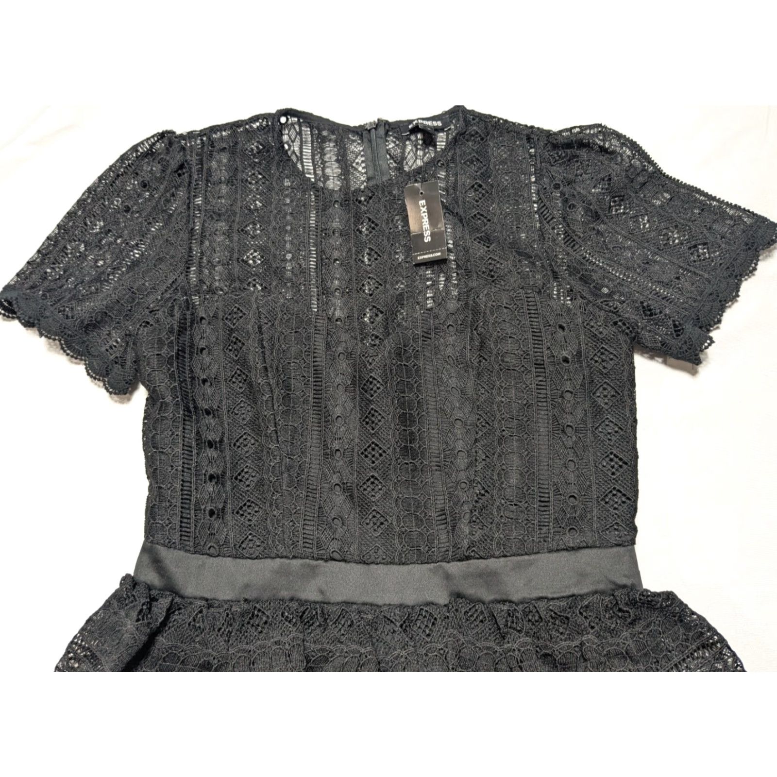 EXPRESS Women Small Black Lace Overlay Tiered Ruffle Party Dress Lined NEW