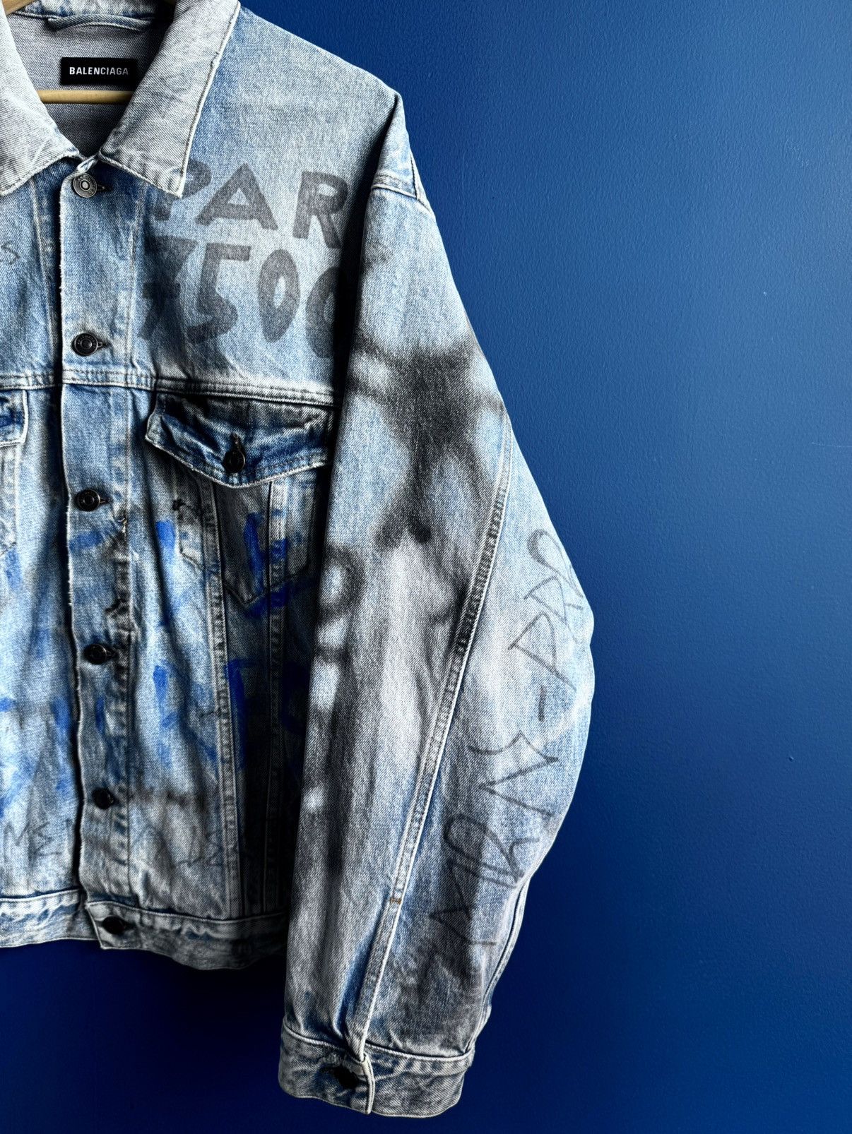Balenciaga Balenciaga Denim Jacket 2018 Graffiti Size US XL / EU 56 / 4 - 3 Thumbnail