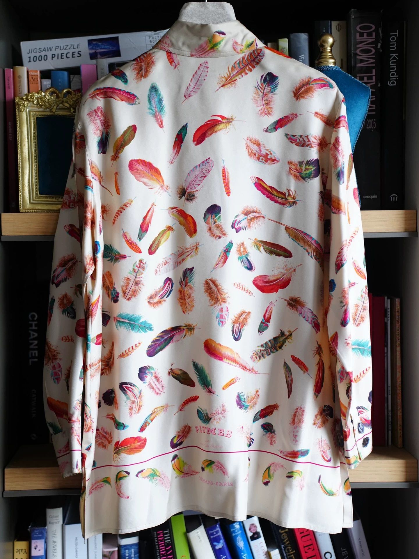 Hermes Hermes Plumes Silk Feather Print Vintage Shirt Fr40 Size M / US 6-8 / IT 42-44 - 3 Thumbnail