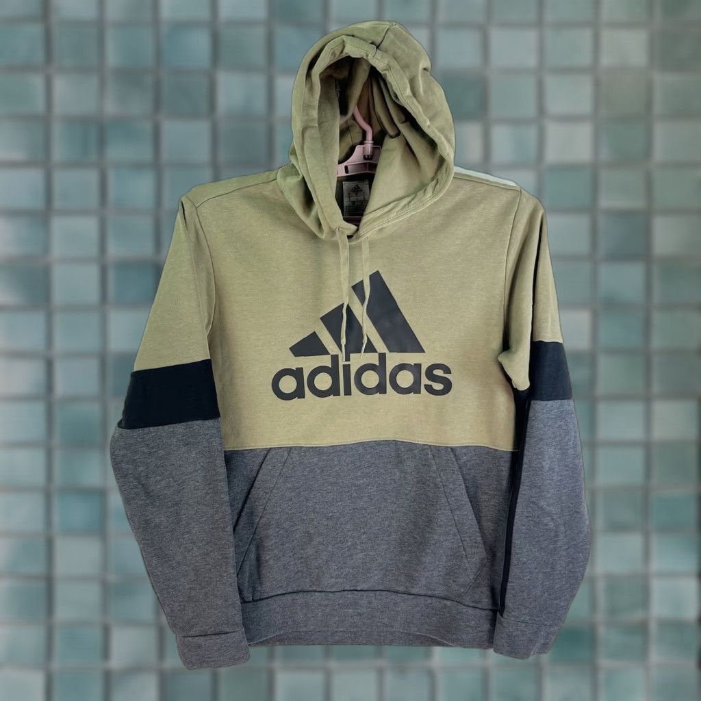 Adidas adidas Essentials Colorblock Hooded Sweatshirt Mens Size S Beige/Gray Shirt Adult Small Gray Colorblock Size US S / EU 44-46 / 1 - 1 Thumbnail