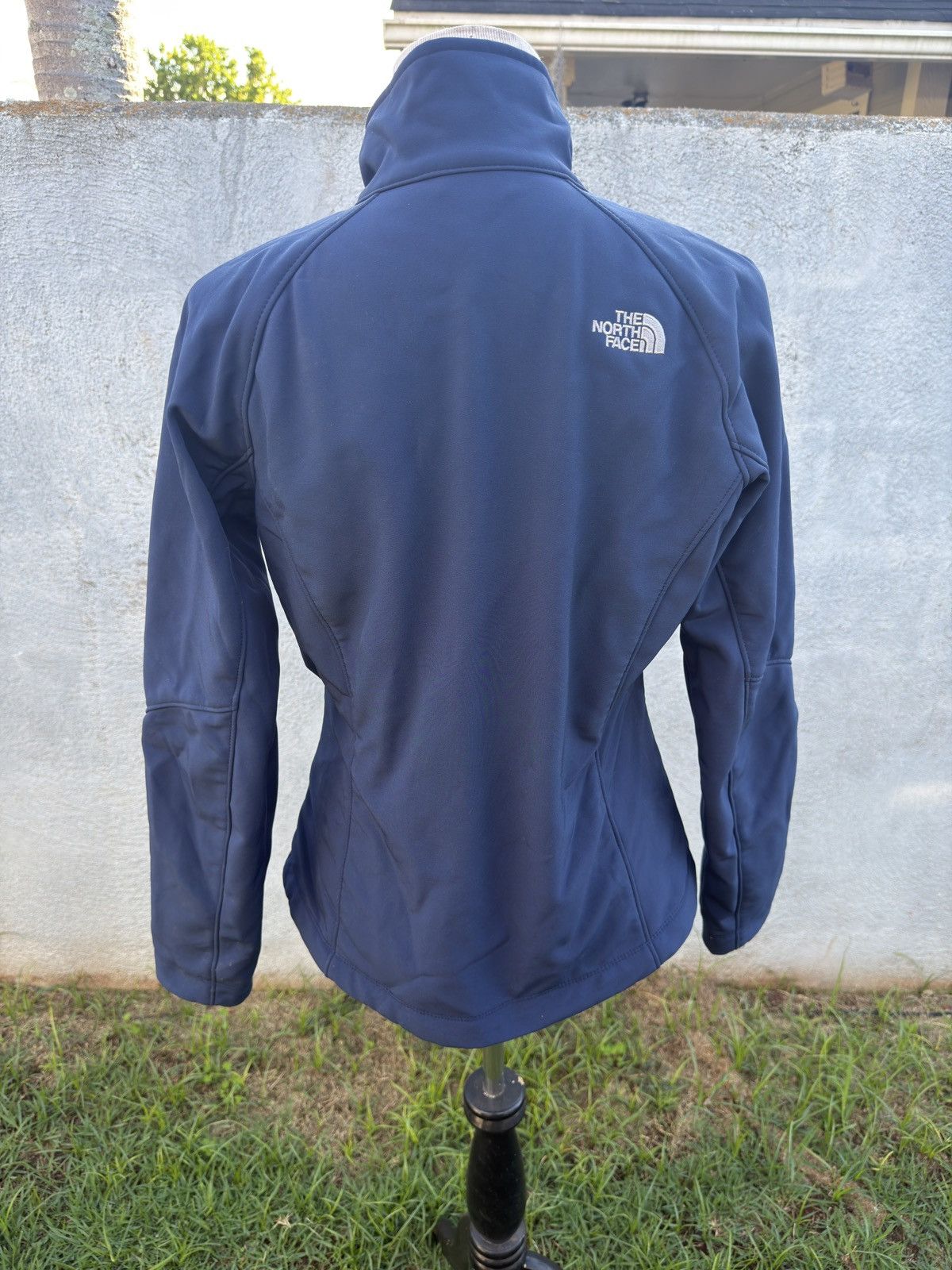 The North Face The North Face Women's Navy Full-Zip Softshell Jacket Size M / US 6-8 / IT 42-44 - 2 Thumbnail