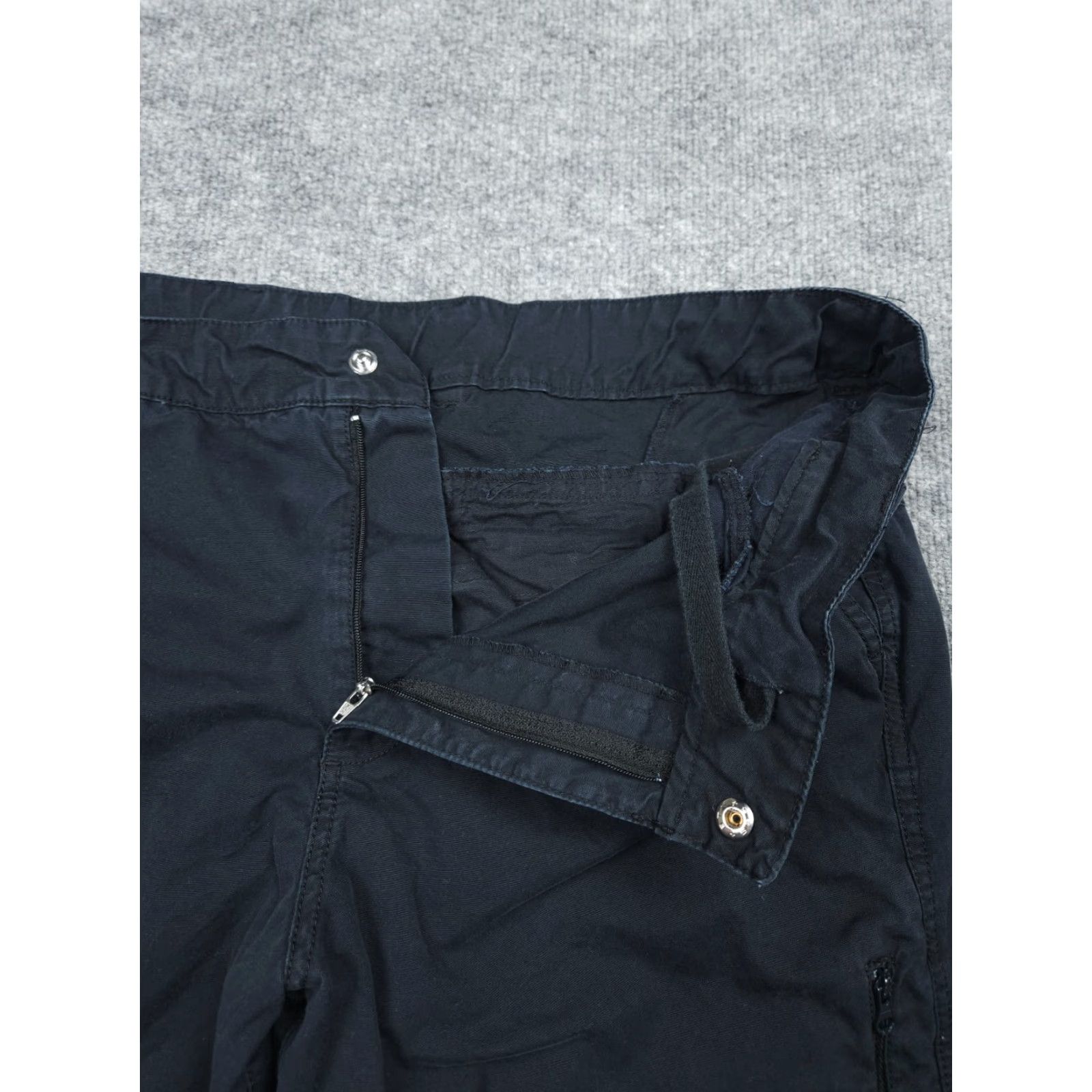 Nike Nike Cargo Pants Mens 34 Pants Black 100% Cotton Zip Pocket Wide Leg Logo Embroidered Straight Inseam 32 Casual Travel Nike Heritage Regular Men Size US 34 / EU 50 - 6 Thumbnail