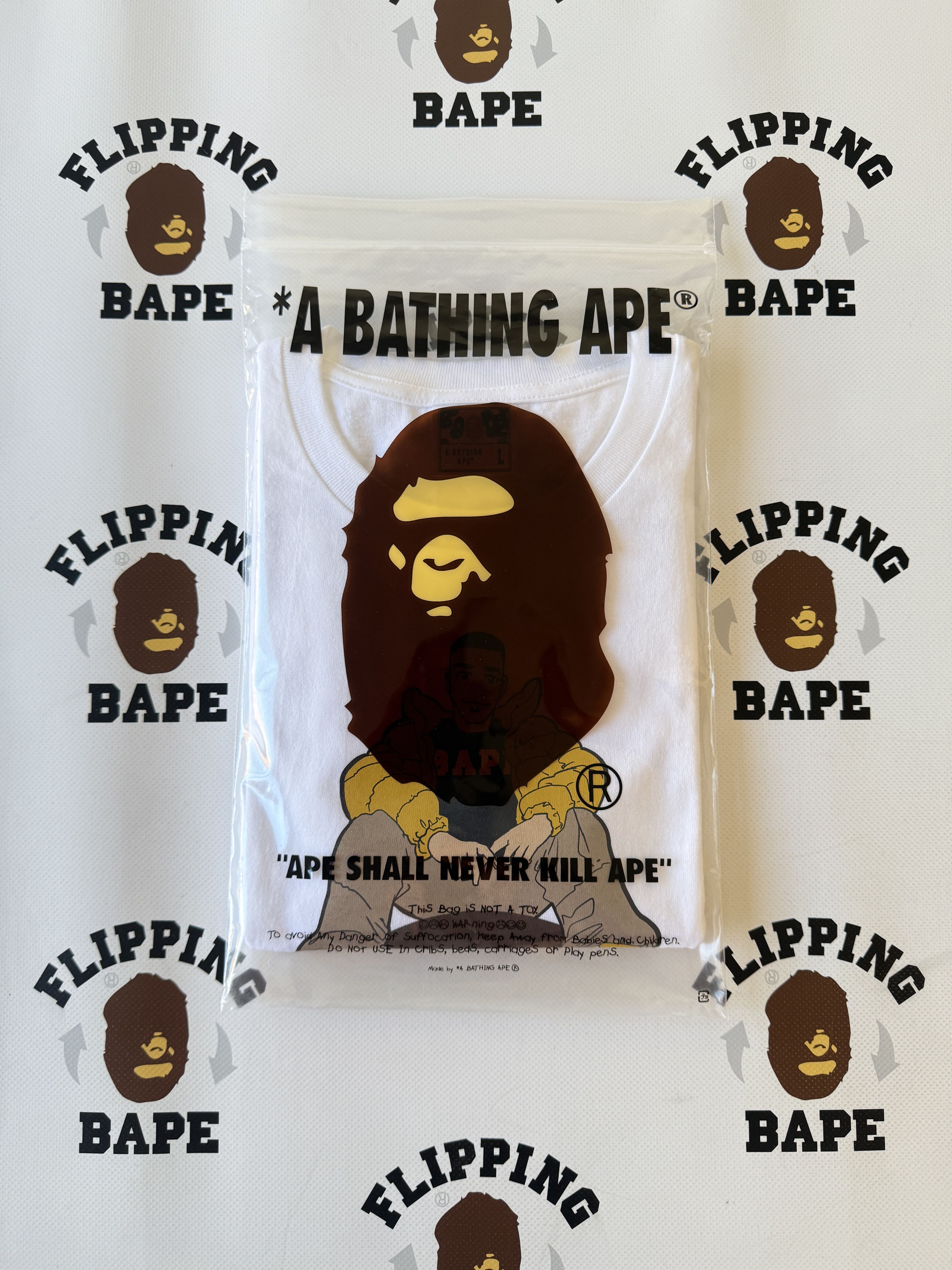 Bape BAPE GALLERY X 井上 三太 TEE 2 Size US L / EU 52-54 / 3 - 9 Thumbnail