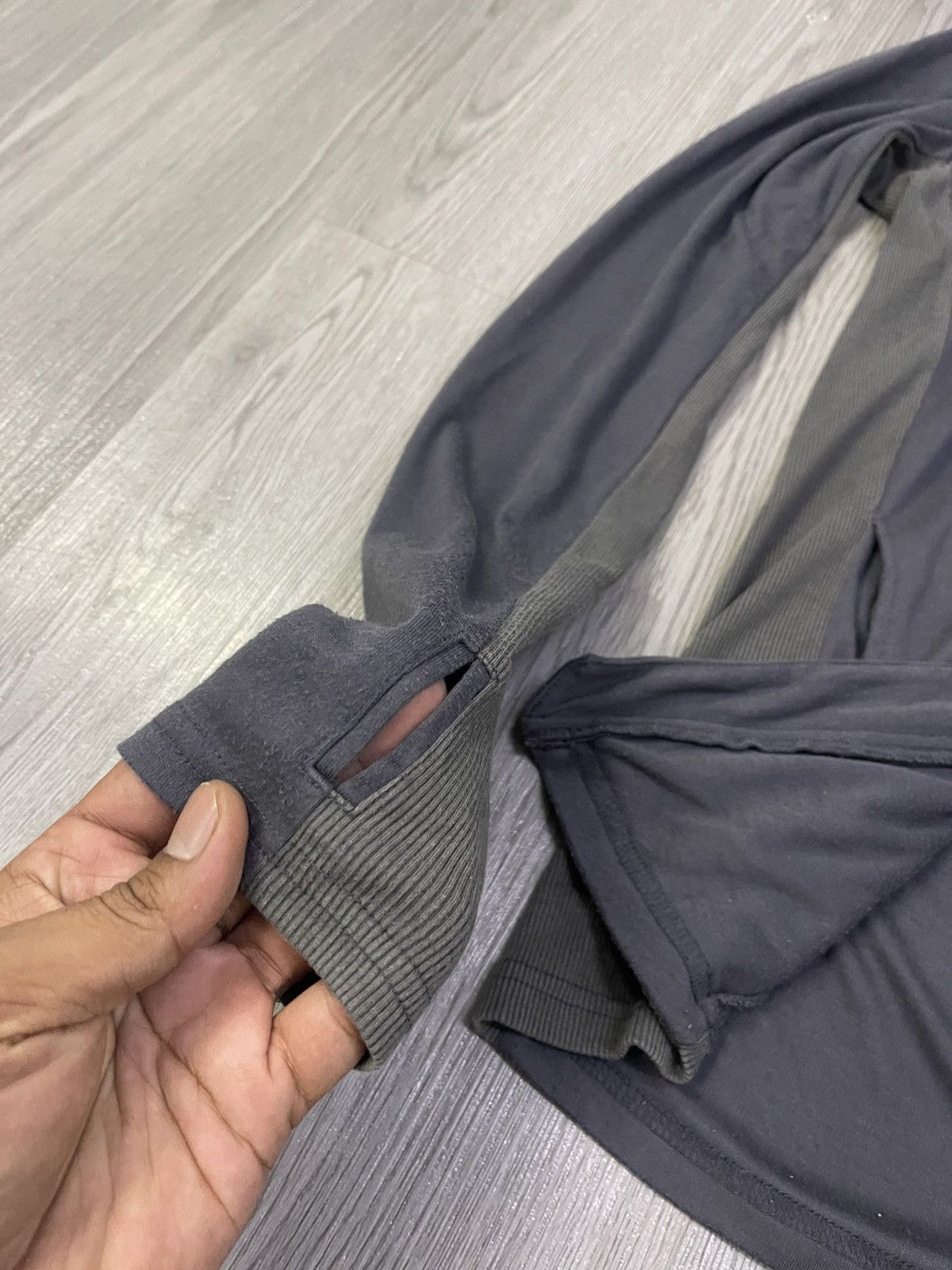 Japanese Brand Schlüssel japan ‘assasin asymmetrical light active sweater Size US S / EU 44-46 / 1 - 6 Thumbnail