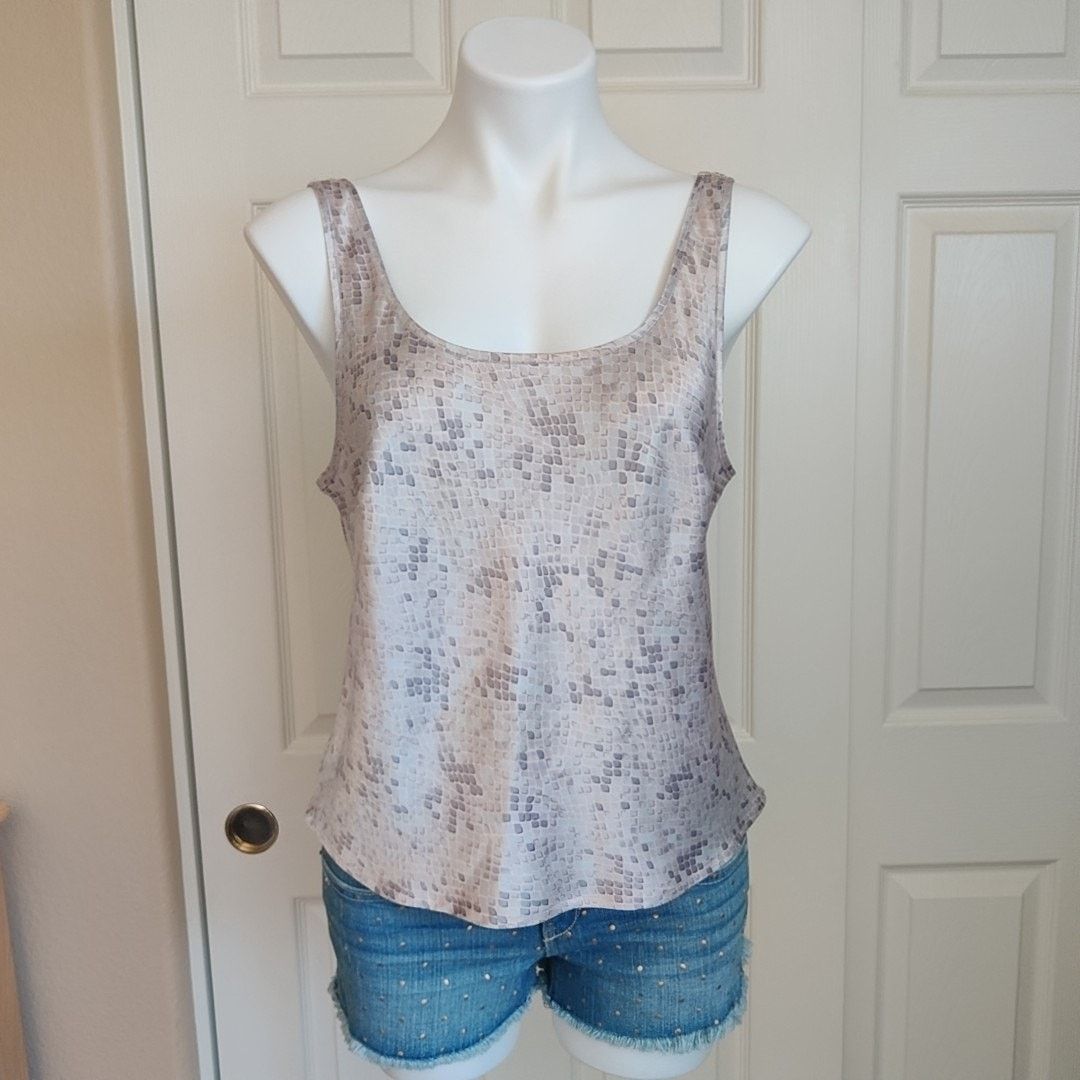 Victoria's Secret silky satin double scoop neck camisole sz M Size ONE SIZE - 1 Thumbnail