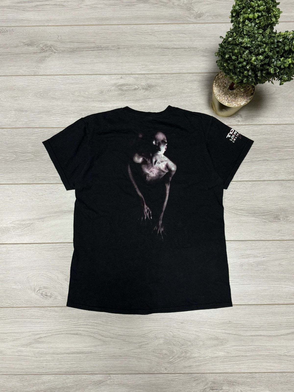 Gildan Tool Los Angeles 2022 vintage tee shirt monster tee shirt Size US M / EU 48-50 / 2 - 2 Thumbnail