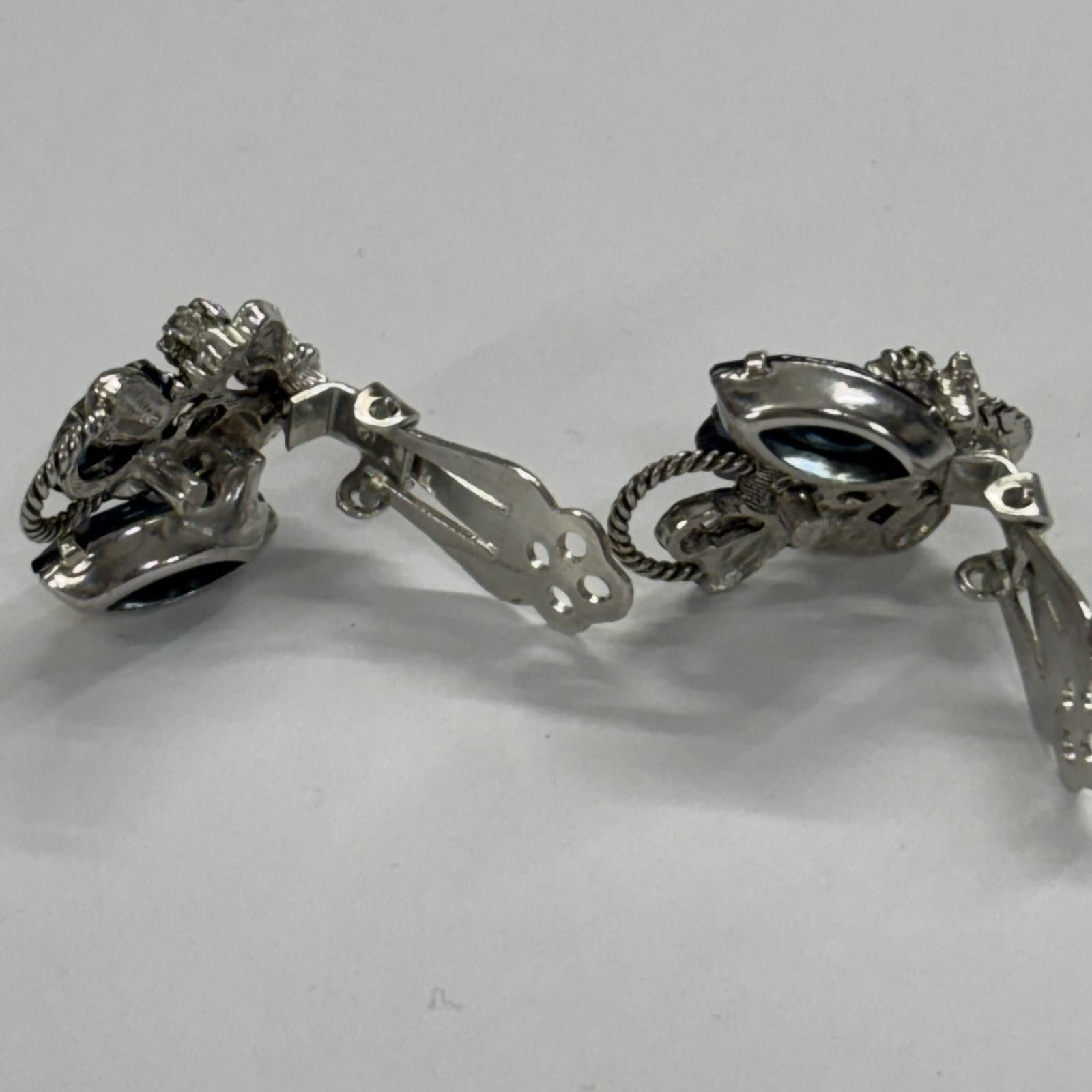 Other Vtg uranium glass silver tone clip on earrings Size ONE SIZE - 3 Thumbnail