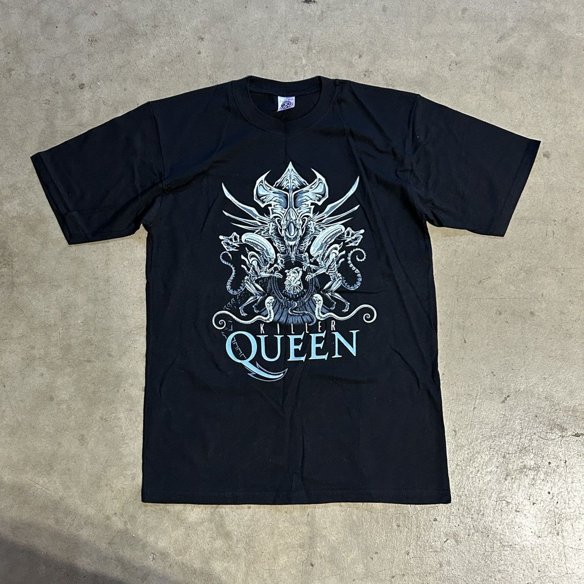 Band Tees × Vintage Vintage Alien Killer Queen Movie Tee Romulus Size US L / EU 52-54 / 3 - 1 Thumbnail