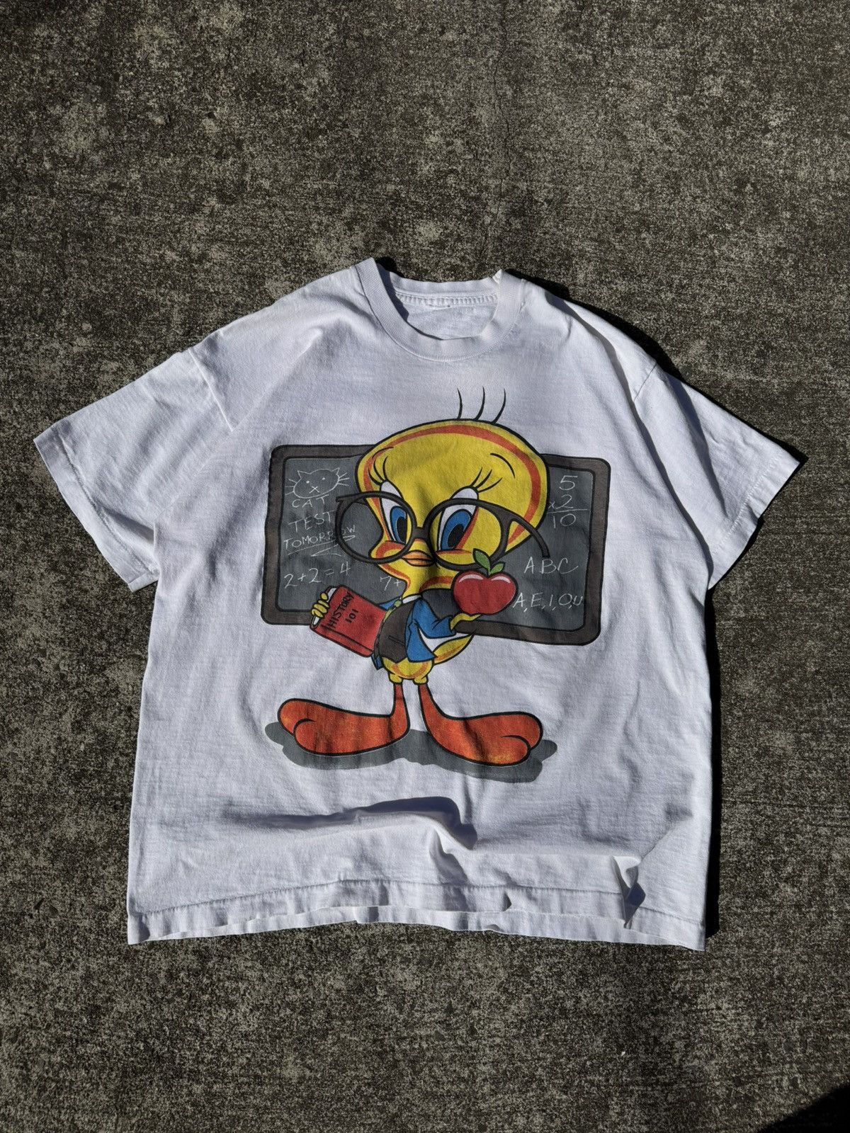 Vintage Vintage Tweety Bird Looney Tunes Graphic Tee Size US XL / EU 56 / 4 - 7 Thumbnail