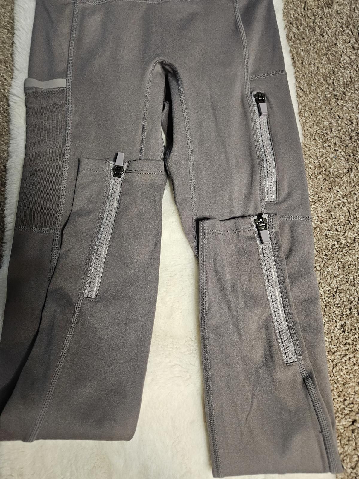 Fabletics Fabletics Motion365 Gray High-Waisted Leggings Size 25" / US 0 / IT 36 - 12 Thumbnail