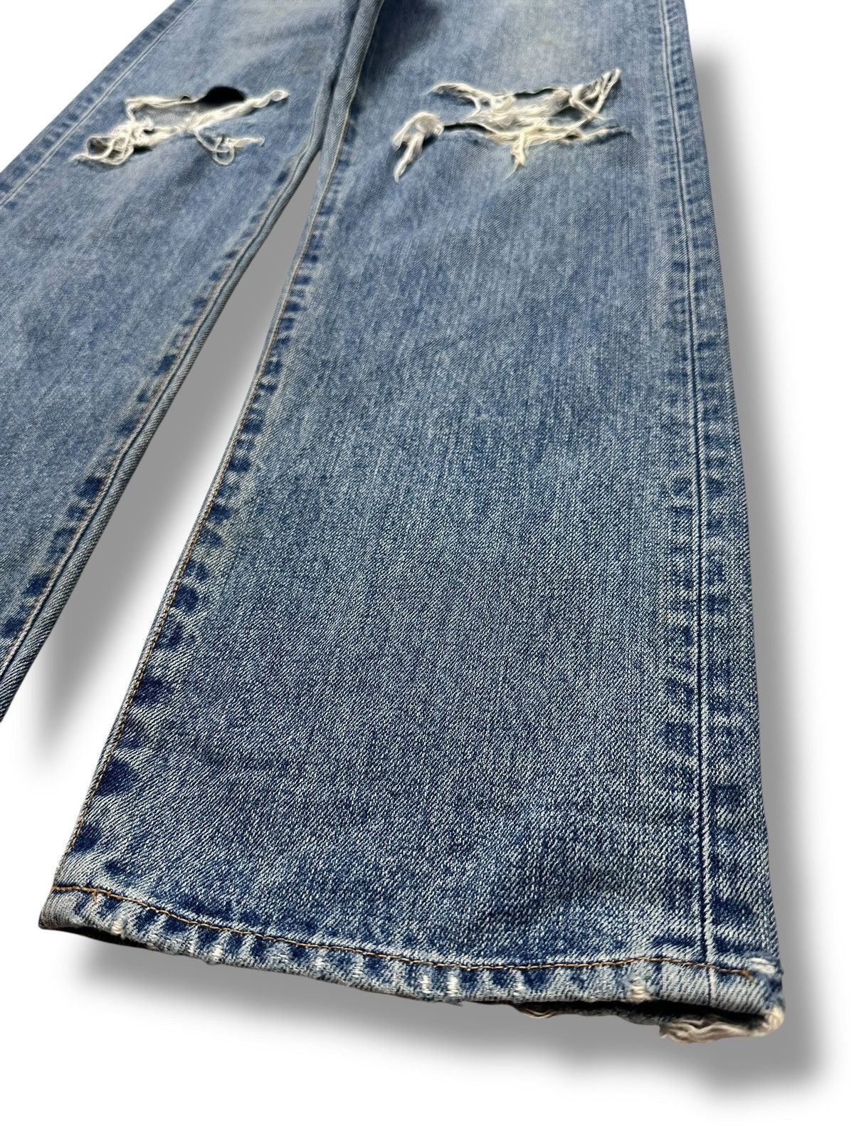Japanese Brand Vintage Ungrid Classic Straight Fit Distressed Knees & Faded Size US 28 / EU 44 - 15 Thumbnail