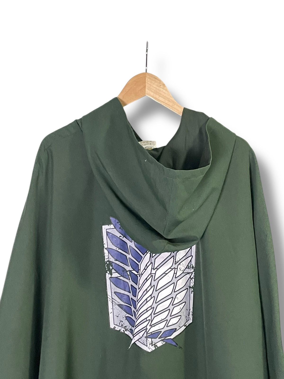 Japanese Brand × Universal Studios × Vintage Universal Studio x Attack Of Titan One Size Capes (50) Size US XL / EU 56 / 4 - 4 Thumbnail