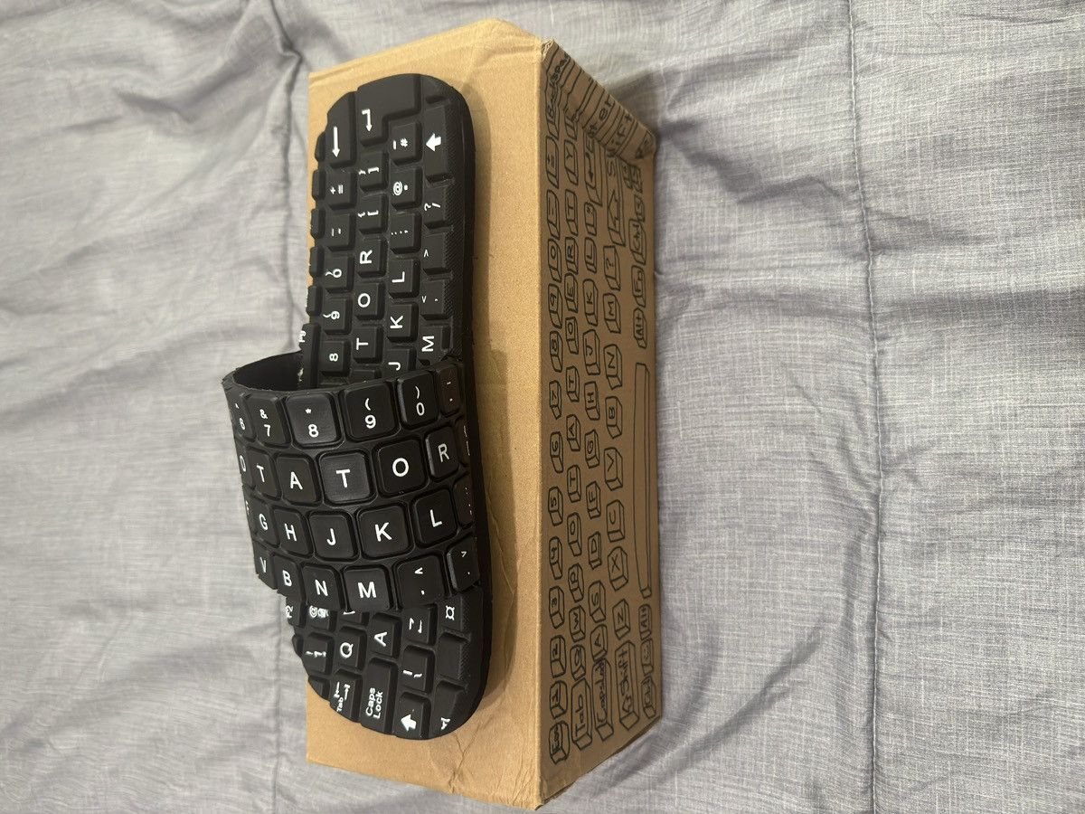 Imran Potato KEYBOARD SLIDES Size US 9 / EU 42 - 10 Thumbnail