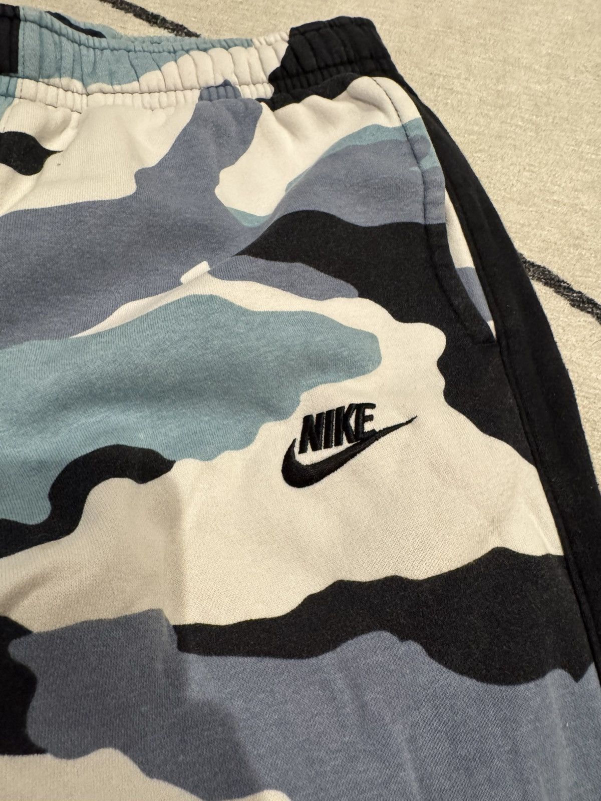 Nike Nike Sweatpants Size US 30 / EU 46 - 4 Thumbnail