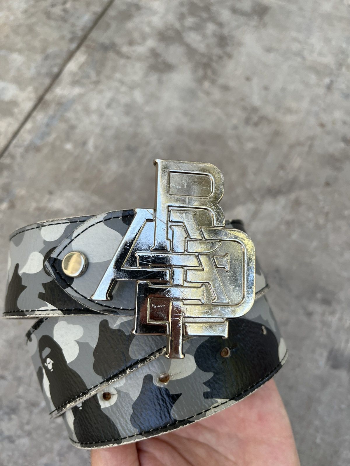 Bape Vintage Bape Camo Leather Belt W/ Bape Metal Buckle Size 30 - 6 Thumbnail
