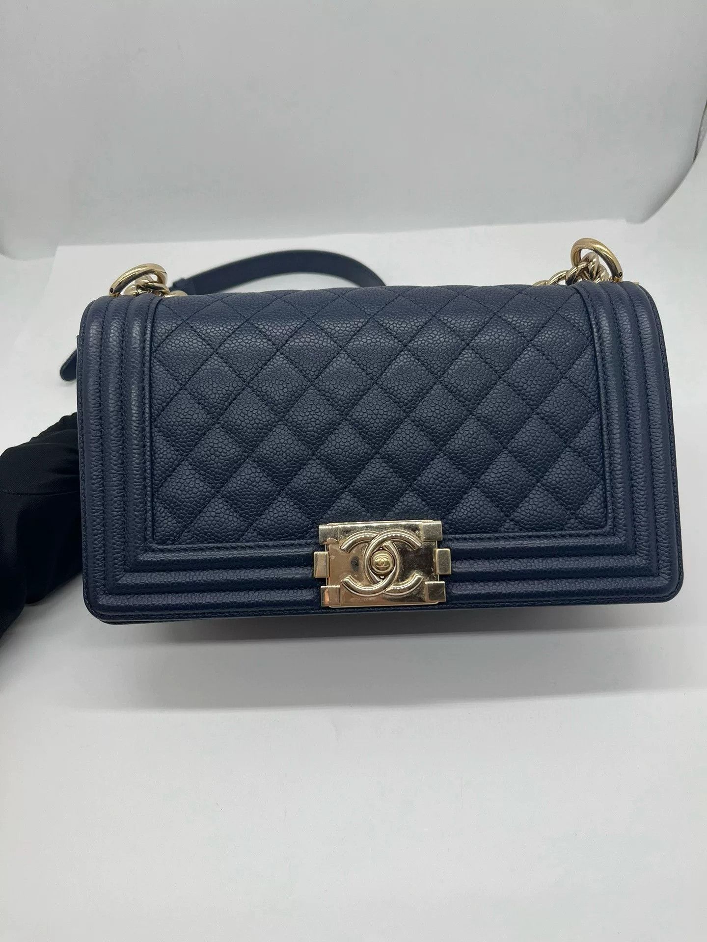 Chanel Pre-loved Bag Very good condition Size ONE SIZE - 1 Thumbnail