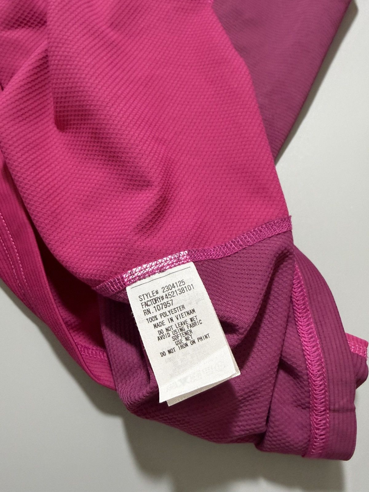 Montbell Montbell Pink T-Shirt Outdoor Type Wmns Size XL / US 12-14 / IT 48-50 - 4 Thumbnail