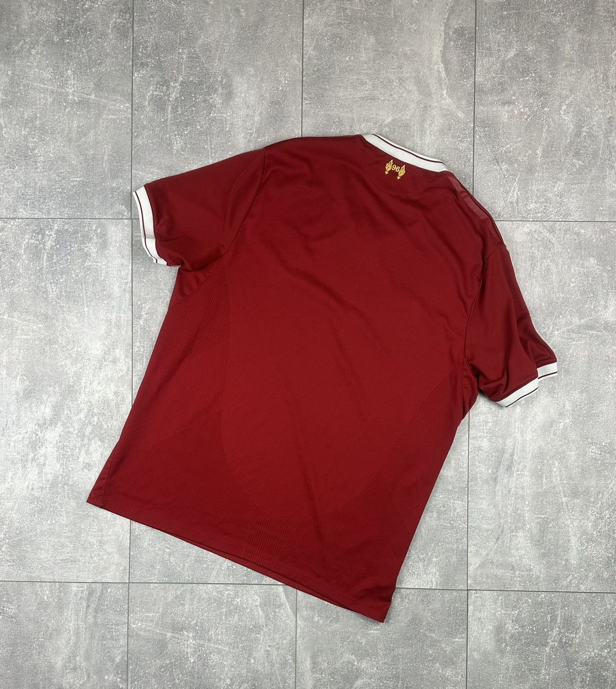 New Balance New Balance Liverpool FC 2017/18 Home Soccer Football Jersey Size US M / EU 48-50 / 2 - 14 Thumbnail