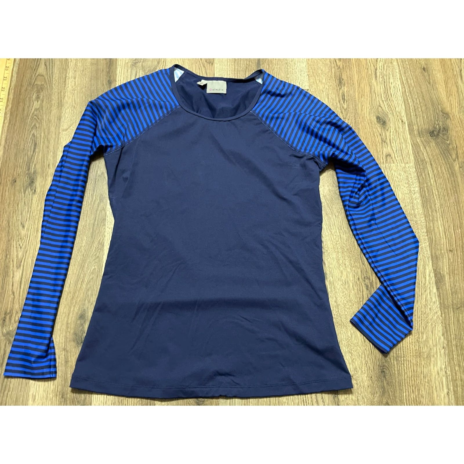 Athleta Athleta Shirt Women's Medium Blue Black Striped Long Sleeve T-Shirt Casual Modern Basic Fall Spring Summer Womens Size M / US 6-8 / IT 42-44 - 2 Thumbnail