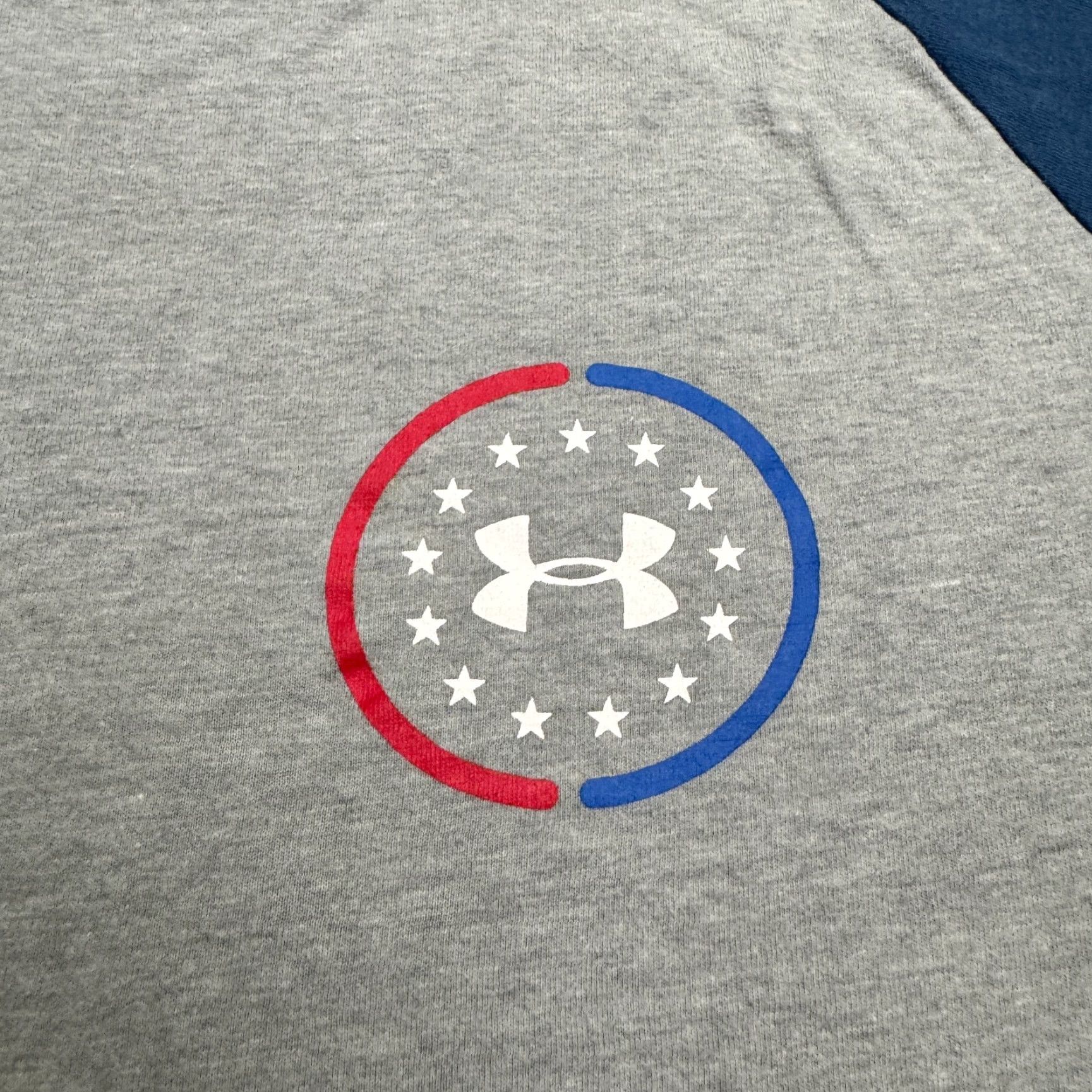 Under Armour Under Armour HeatGear T-Shirt Men Loose Graphic Raglan Long Sleeve Gray Blue Under armour HeatGear Size US L / EU 52-54 / 3 - 4 Thumbnail