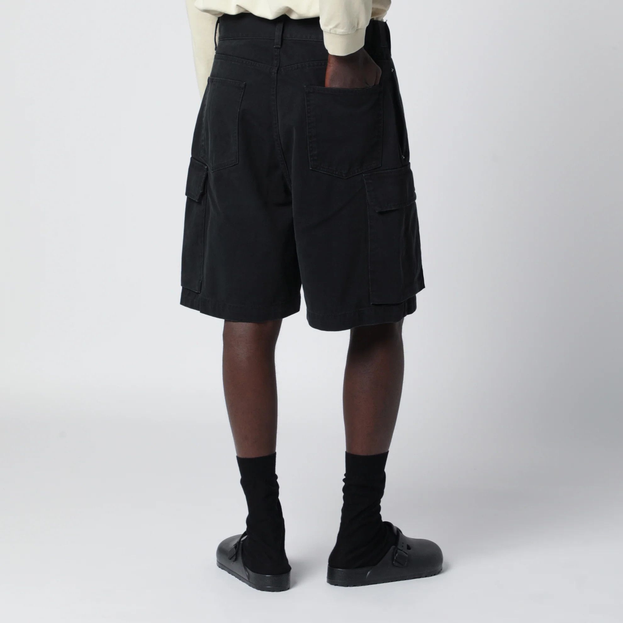 JW Anderson o1d2blof0526 Patch Pocket Shorts in Black Size US 30 / EU 46 - 3 Thumbnail