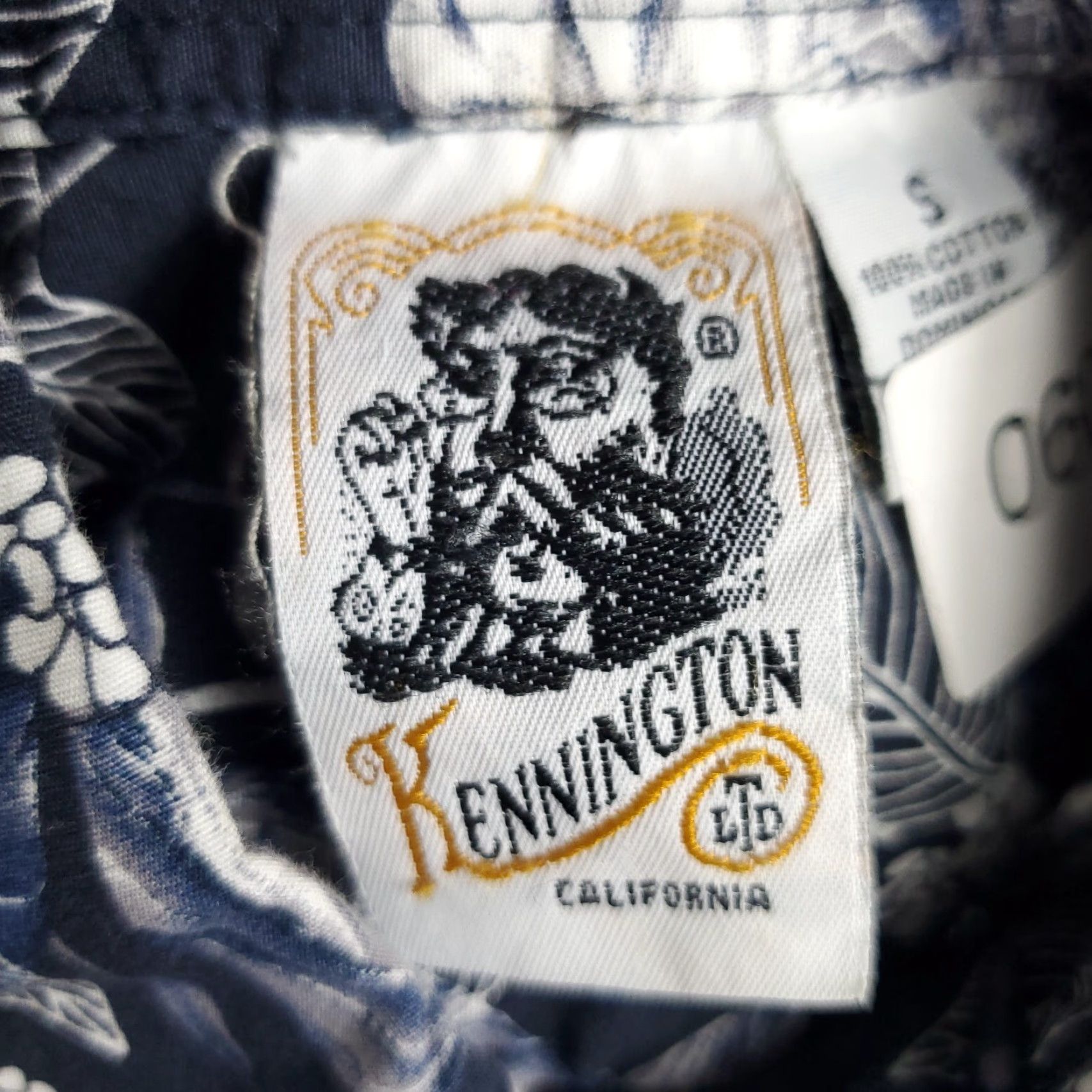 Vintage Kennington Shirt Mens Small Blue Floral Button-Up Short Sleeve Casual} Size US S / EU 44-46 / 1 - 6 Thumbnail
