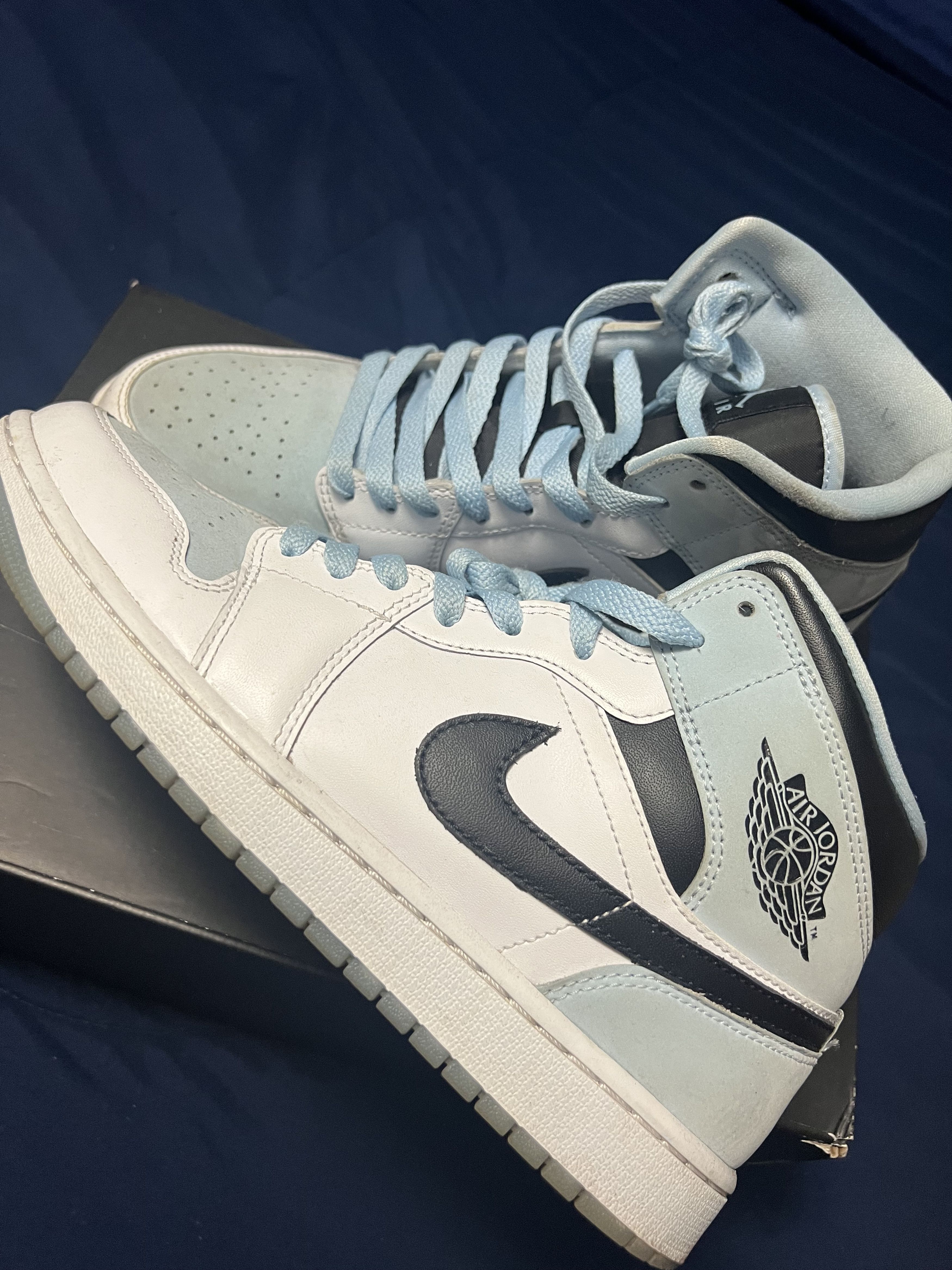 Jordan Brand Jordan 1 Ice Blue Size US 9.5 / EU 42-43 - 2 Thumbnail
