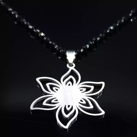 The Unbranded Brand Women Stainless Steel Flower Necklace Size ONE SIZE - 4 Thumbnail