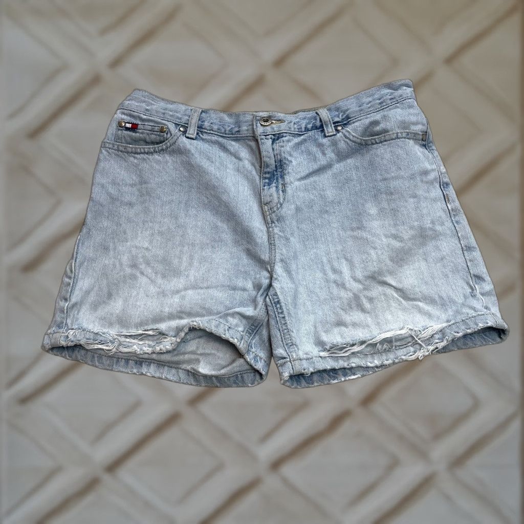 Tommy Hilfiger VINTAGE Tommy Hilfiger Jeans Shorts Womens 8 Petite Blue Denim Light Wash Boyfriend Fit Size 30" / US 8 / IT 44 - 1 Thumbnail