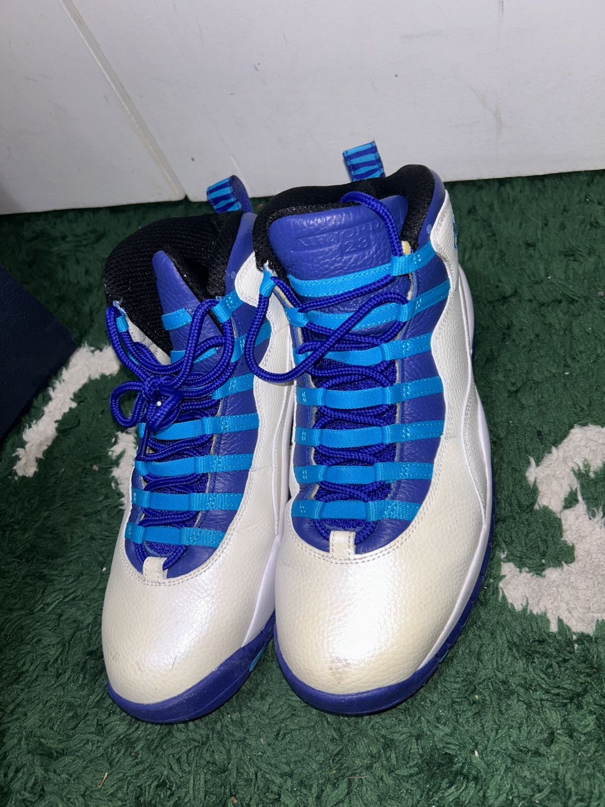 Jordan Brand Size 11 - Air Jordan 10 Retro Charlotte Hornets Preowned Size US 11 / EU 44 - 4 Thumbnail