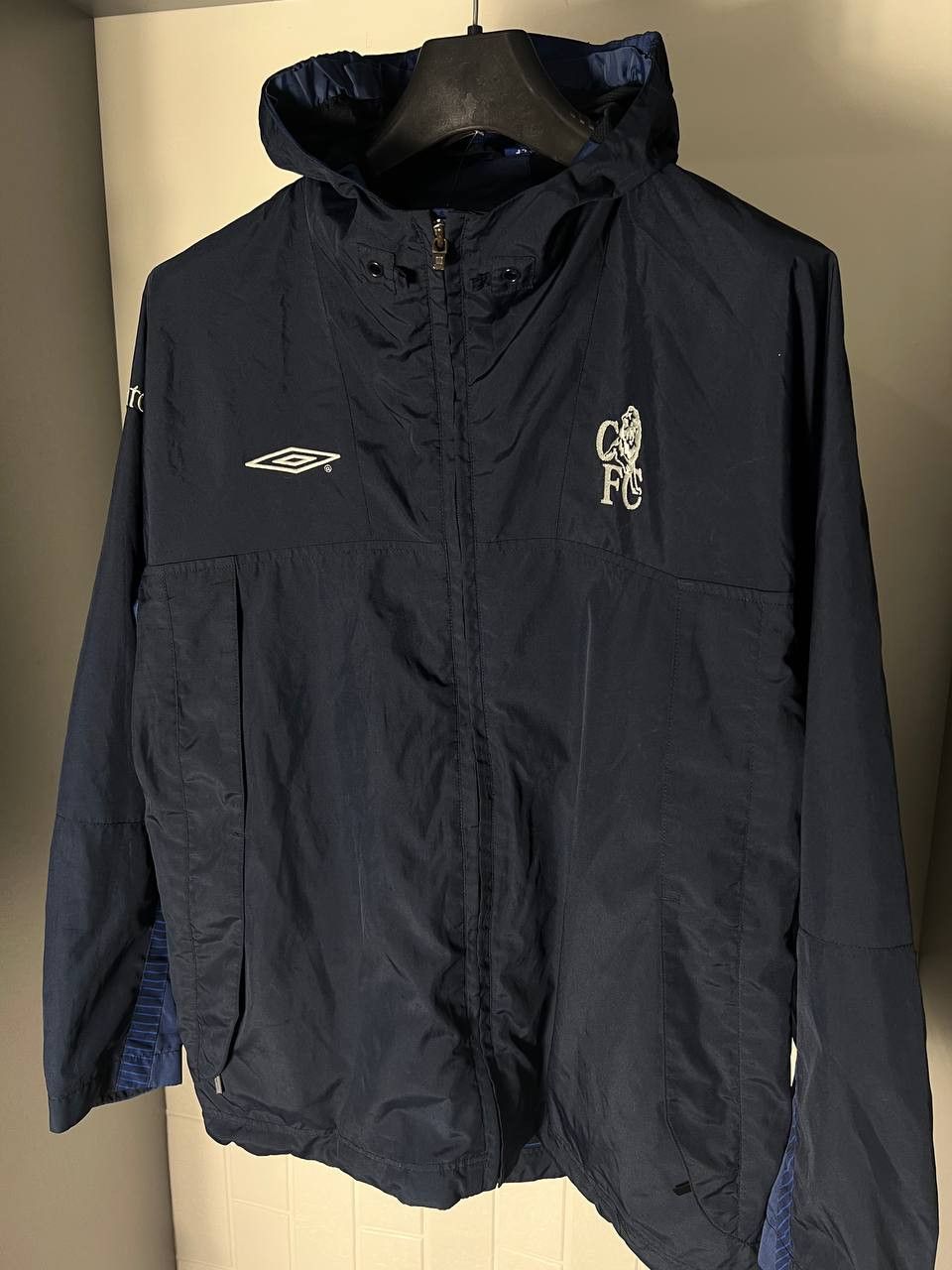 Umbro VINTAGE UMBRO FC CHELSEA LONDON ENGLAND SOCCER JACKET RETRO Size US S / EU 44-46 / 1 - 2 Thumbnail
