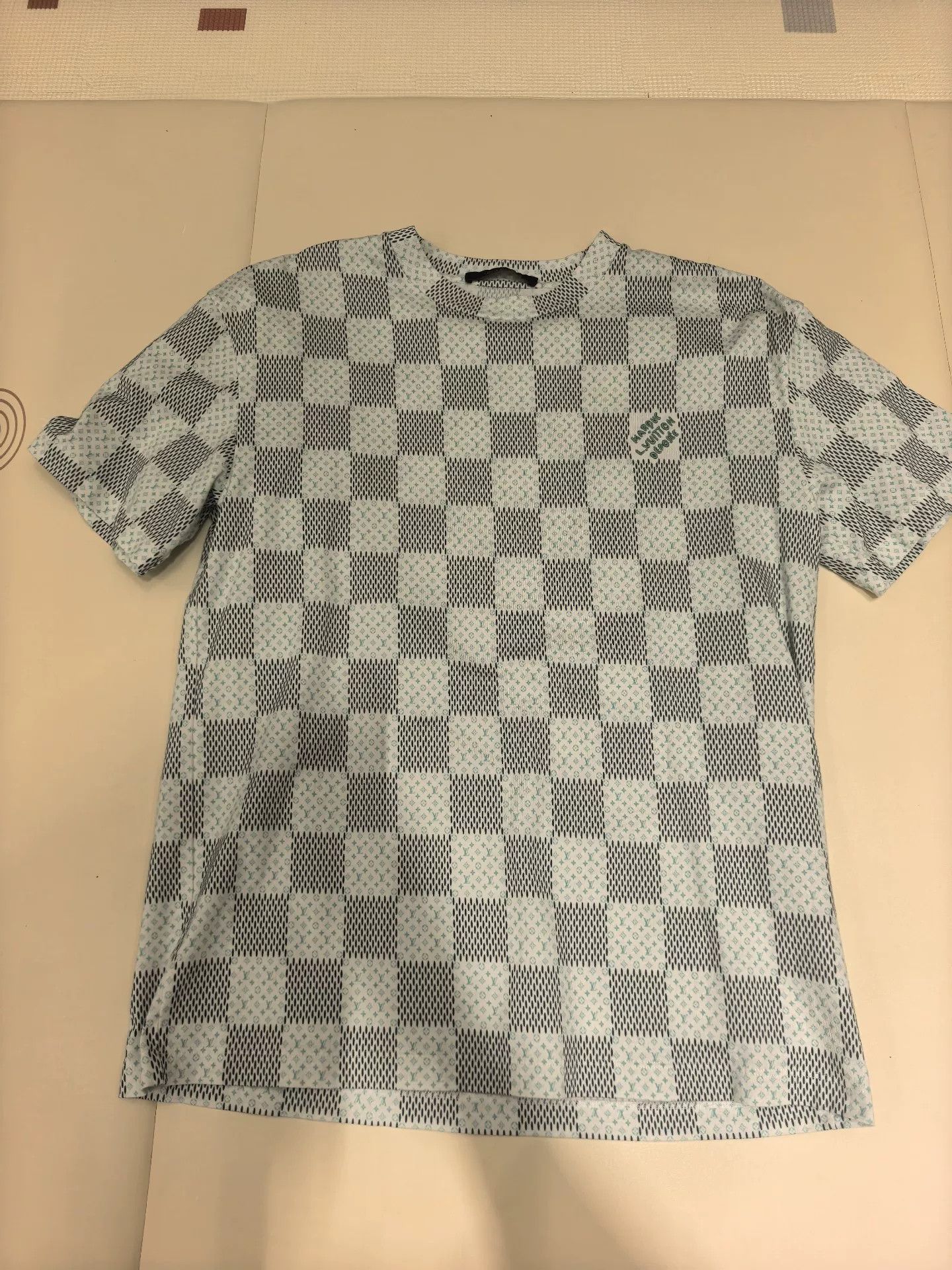 lv short sleeve checkered men's shirt