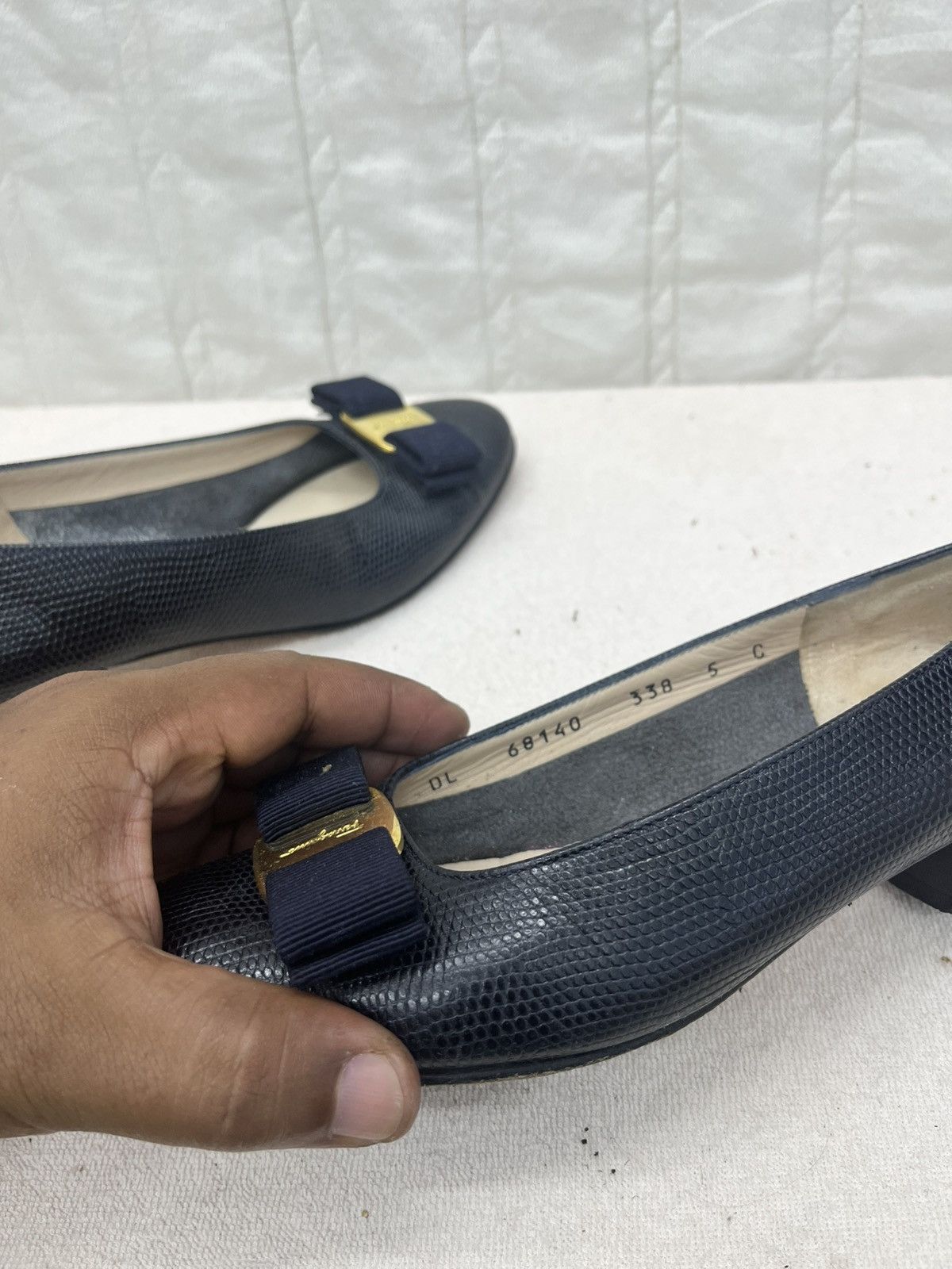 Salvatore Ferragamo SALVATORE FERRAGAMO PUMPS BLUE LEATHER SHOE Size US 5 / IT 35 - 7 Thumbnail