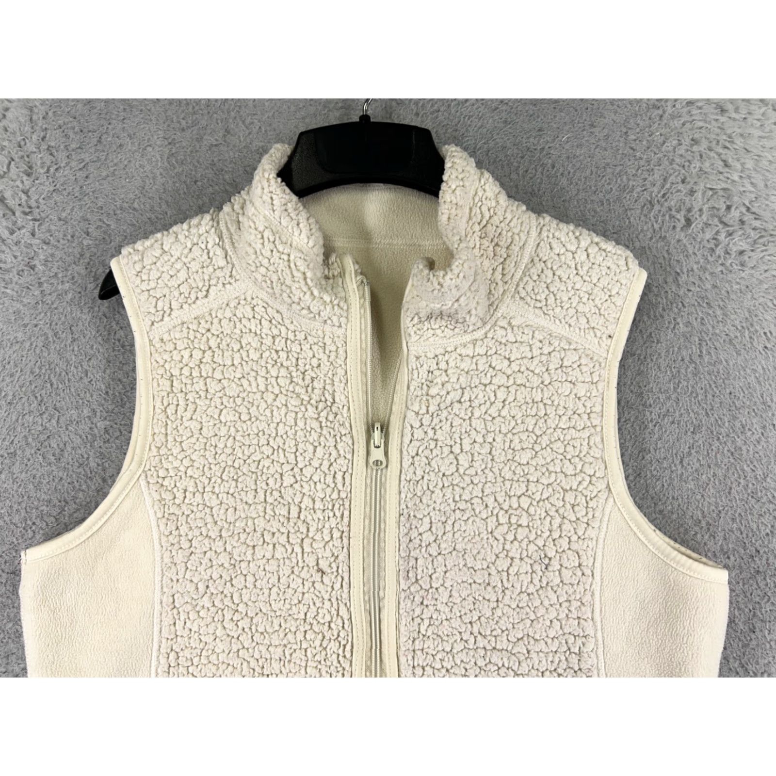 Van Heusen Van Heusen Vest Womens Large White Polyester Fleece Full Zip Pockets Mock Neck Size L / US 10 / IT 46 - 4 Thumbnail