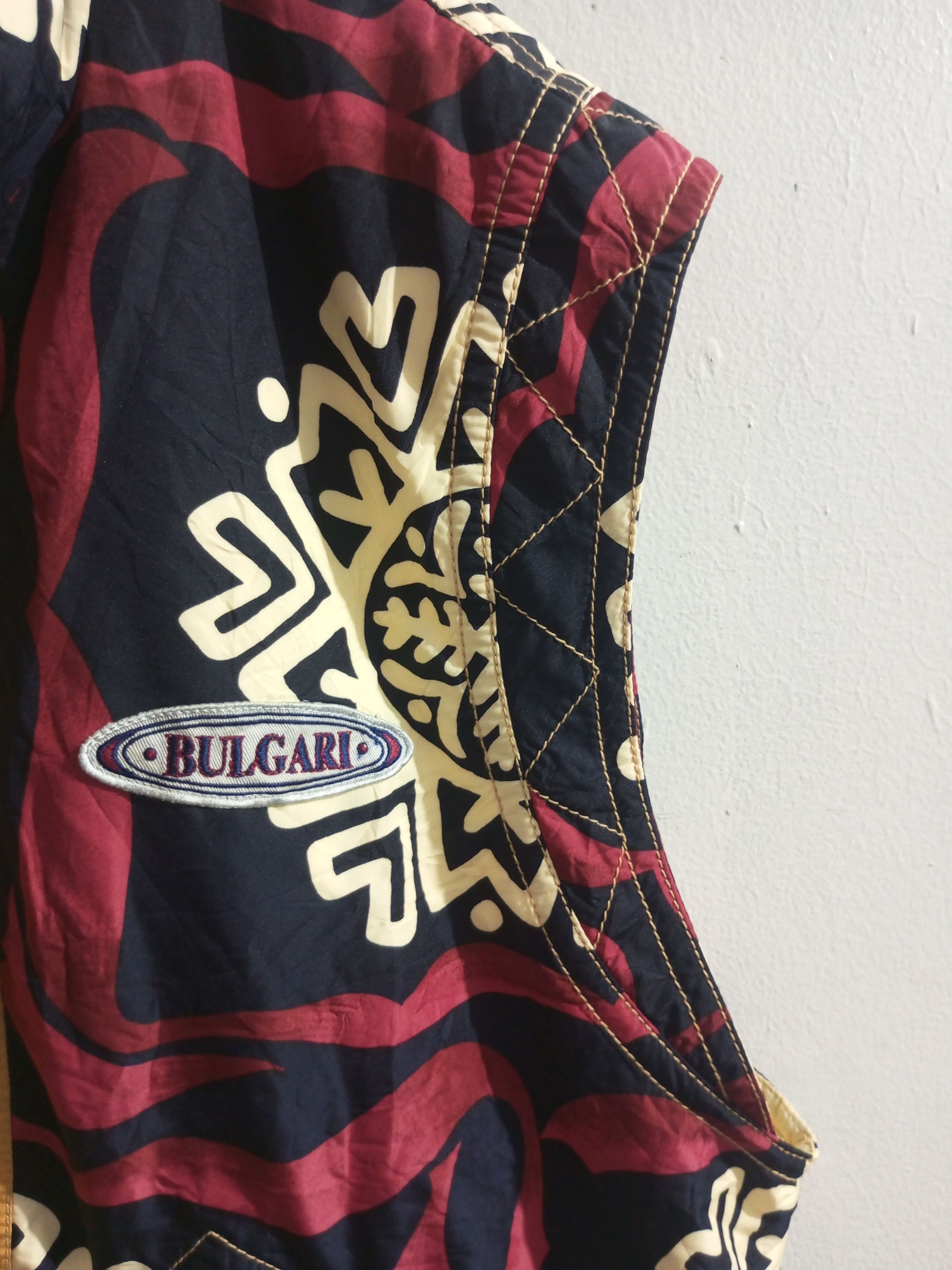 Japanese Brand Vintage Bvlgari art full print vest Size US L / EU 52-54 / 3 - 5 Thumbnail