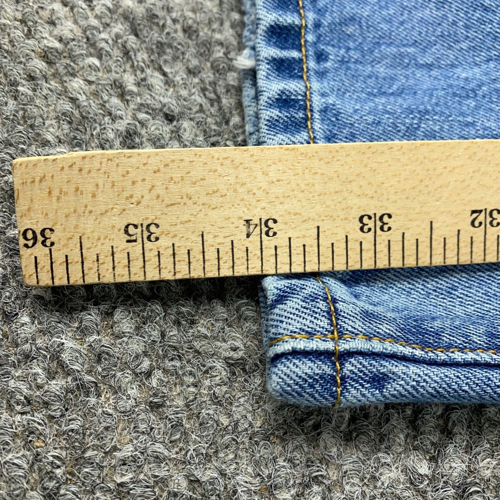 Levi's VINTAGE Levi's 501 Jeans Mens 38x34 Blue Denim Straight 90s Concert Mens Size US 44 / EU 60 - 6 Thumbnail