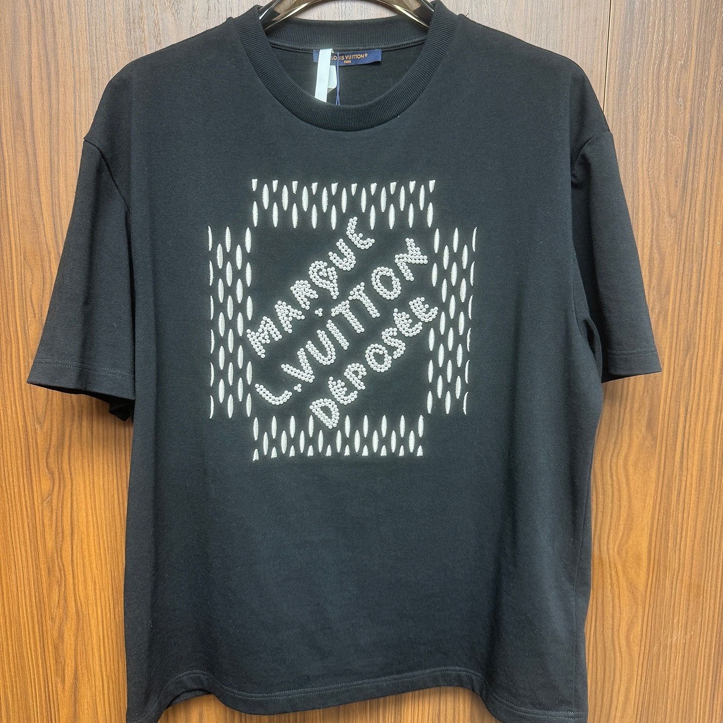 Louis Vuitton Louis Vuitton Marque Logo T-Shirt XL Size US XL / EU 56 / 4 - 1 Thumbnail